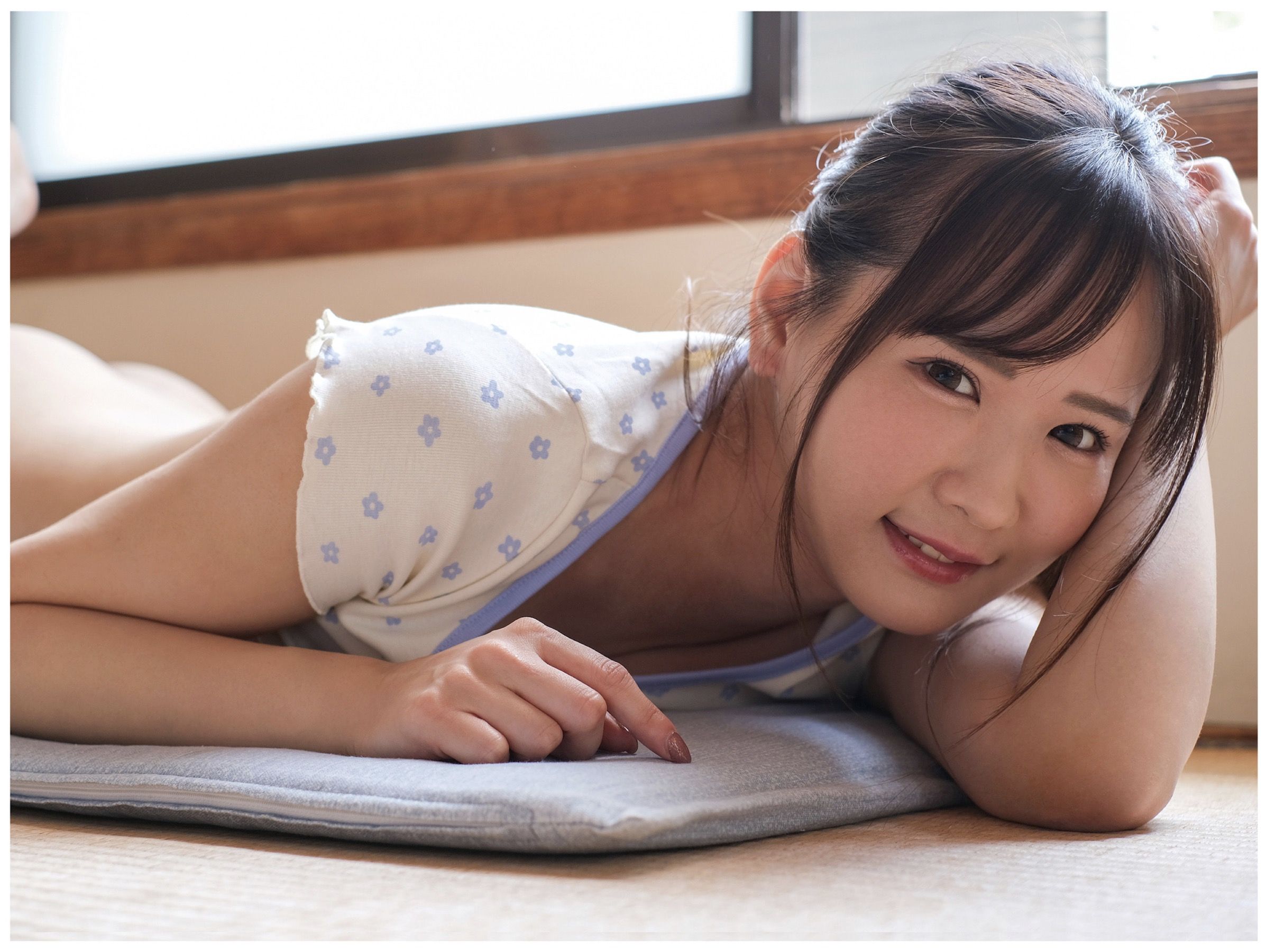 広瀬なるみ - 風に包まれて/(85P)