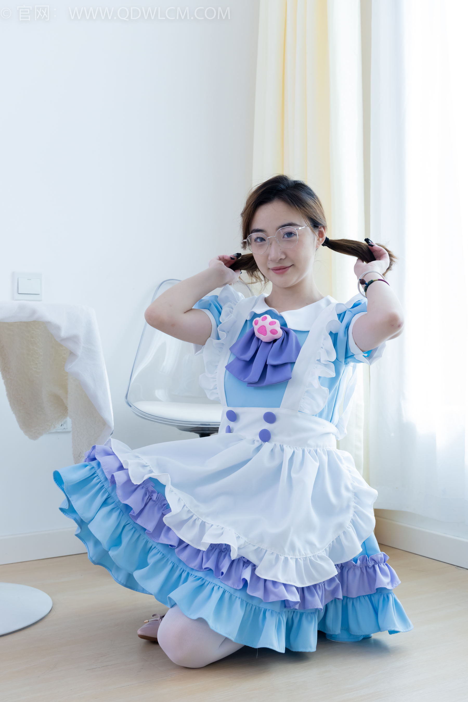 物恋传媒 No.2359 恬恬 - 女仆装、平底鞋、厚白丝、老头乐挠脚剧情/(155P)