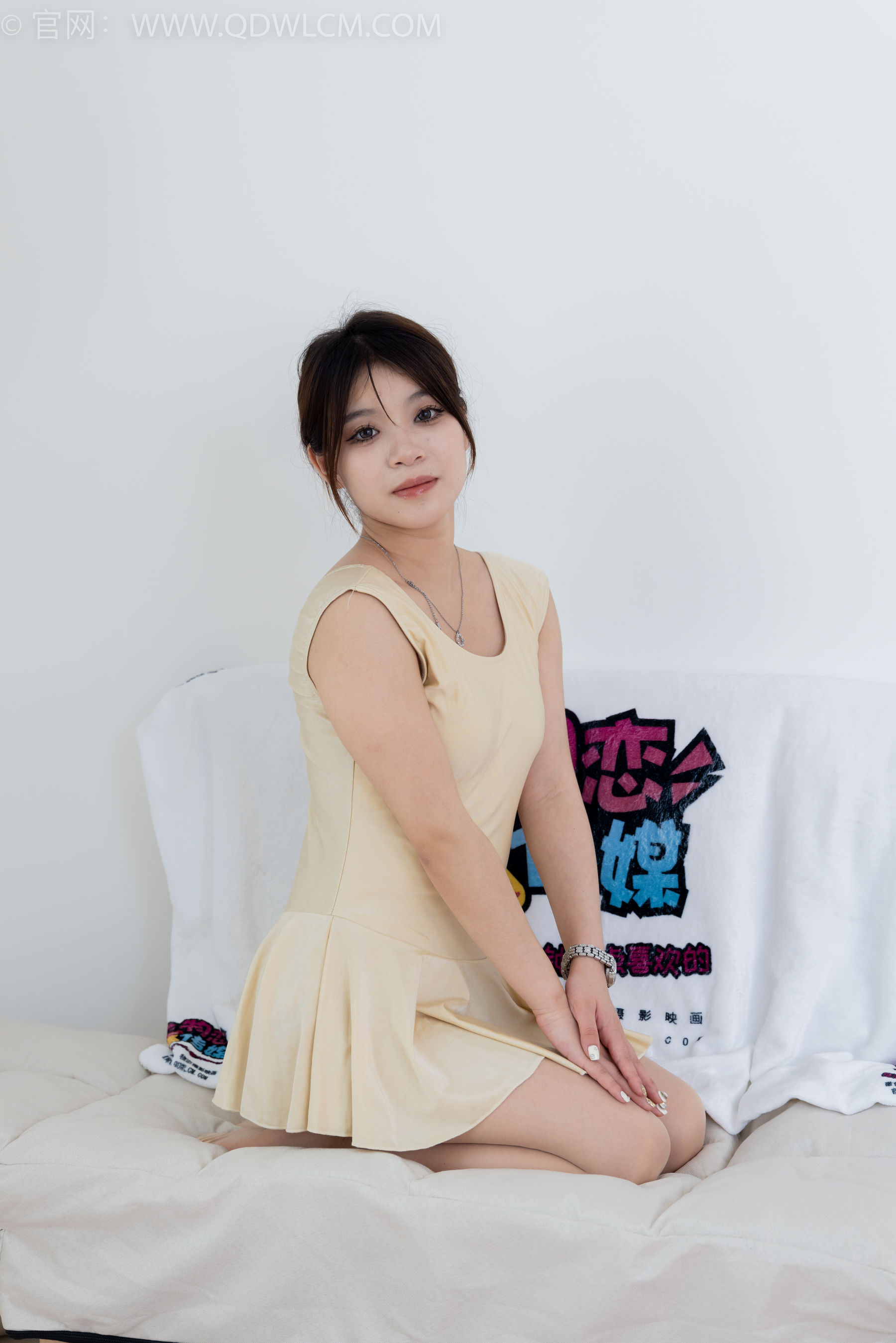 物恋传媒 No.2358 闪闪 - 舞蹈服、舞蹈鞋、白棉袜、厚白丝、厚灰丝、薄肉丝/(150P)