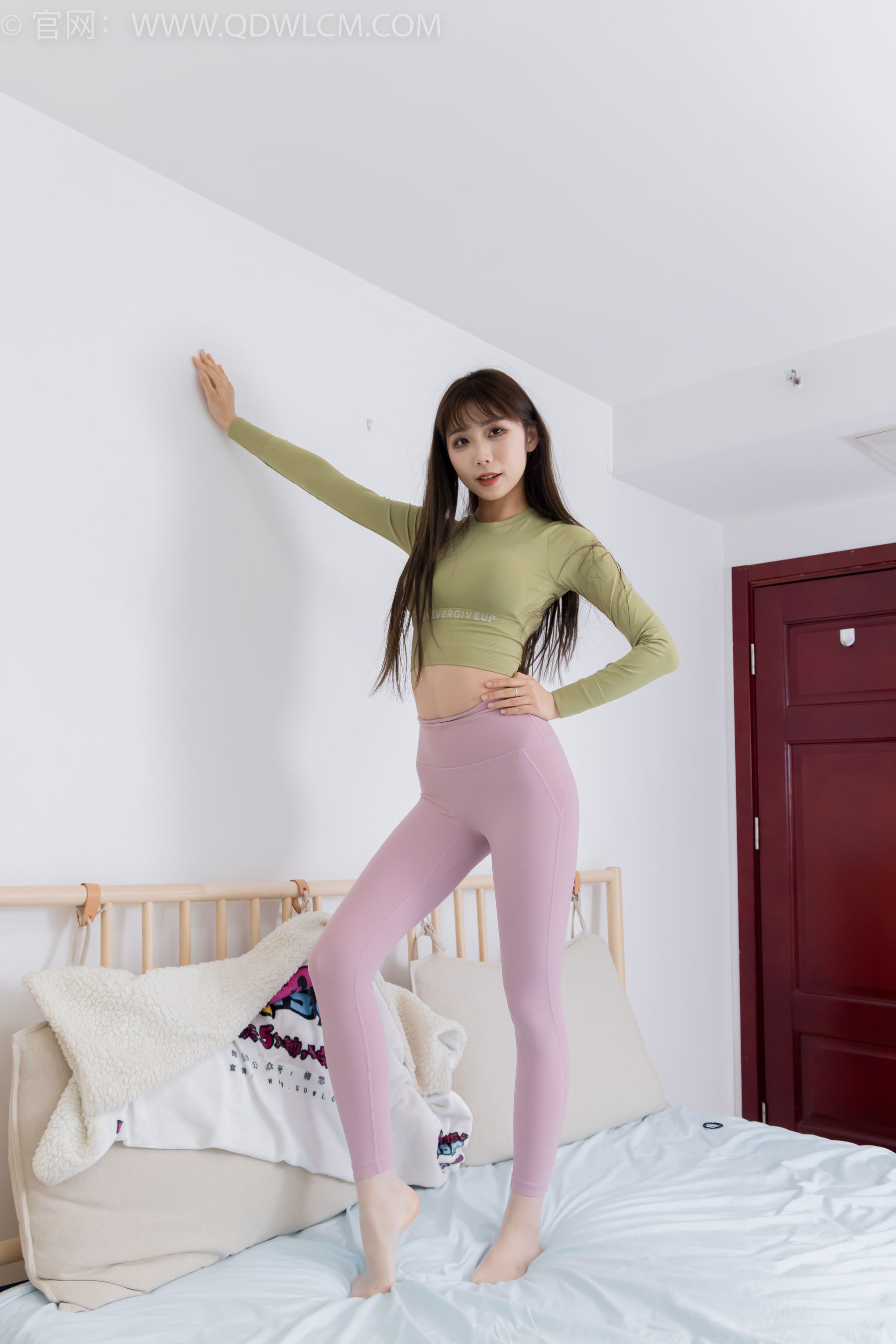 物恋传媒 No.2363 泡泡 - 瑜伽裤、过膝靴、薄白丝/(180P)