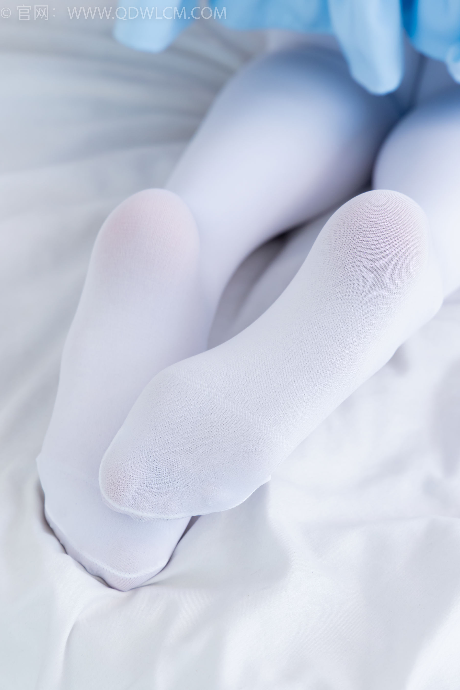 物恋传媒 No.2359 恬恬 - 女仆装、平底鞋、厚白丝、老头乐挠脚剧情/(155P)