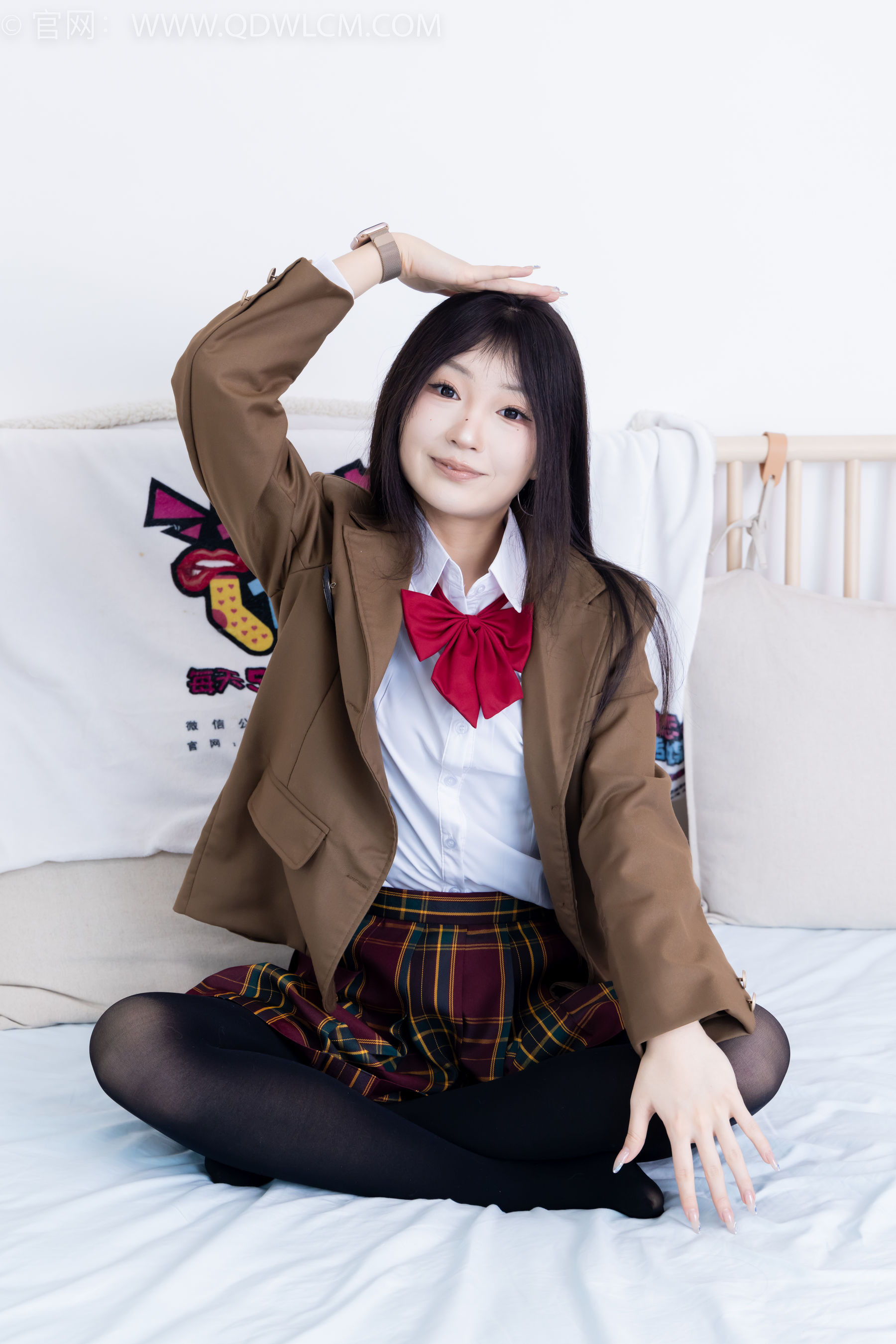 物恋传媒 No.2367 嘟嘟 - 皮鞋、厚黑丝、jk制服/(165P)