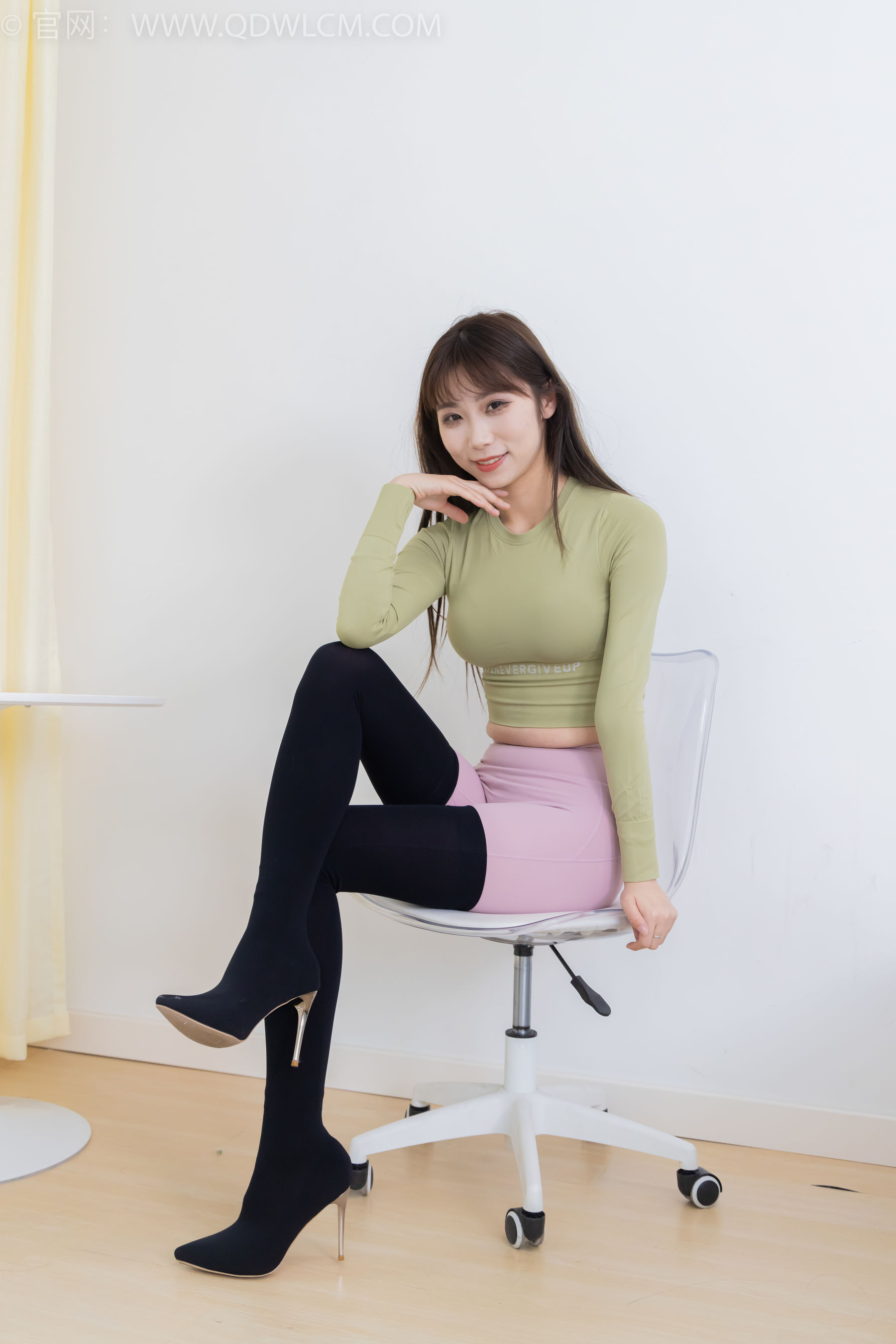 物恋传媒 No.2363 泡泡 - 瑜伽裤、过膝靴、薄白丝/(180P)