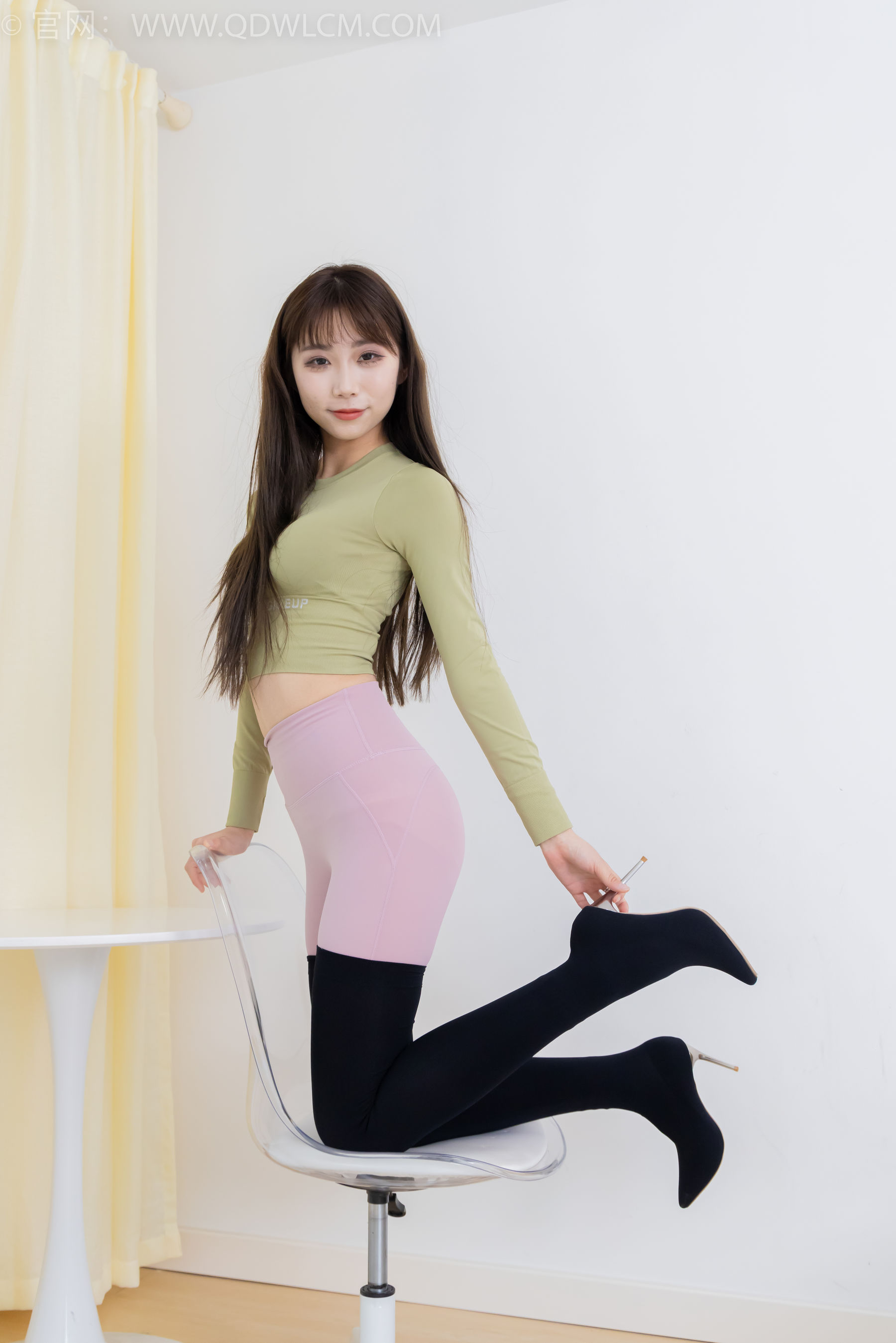 物恋传媒 No.2363 泡泡 - 瑜伽裤、过膝靴、薄白丝/(180P)