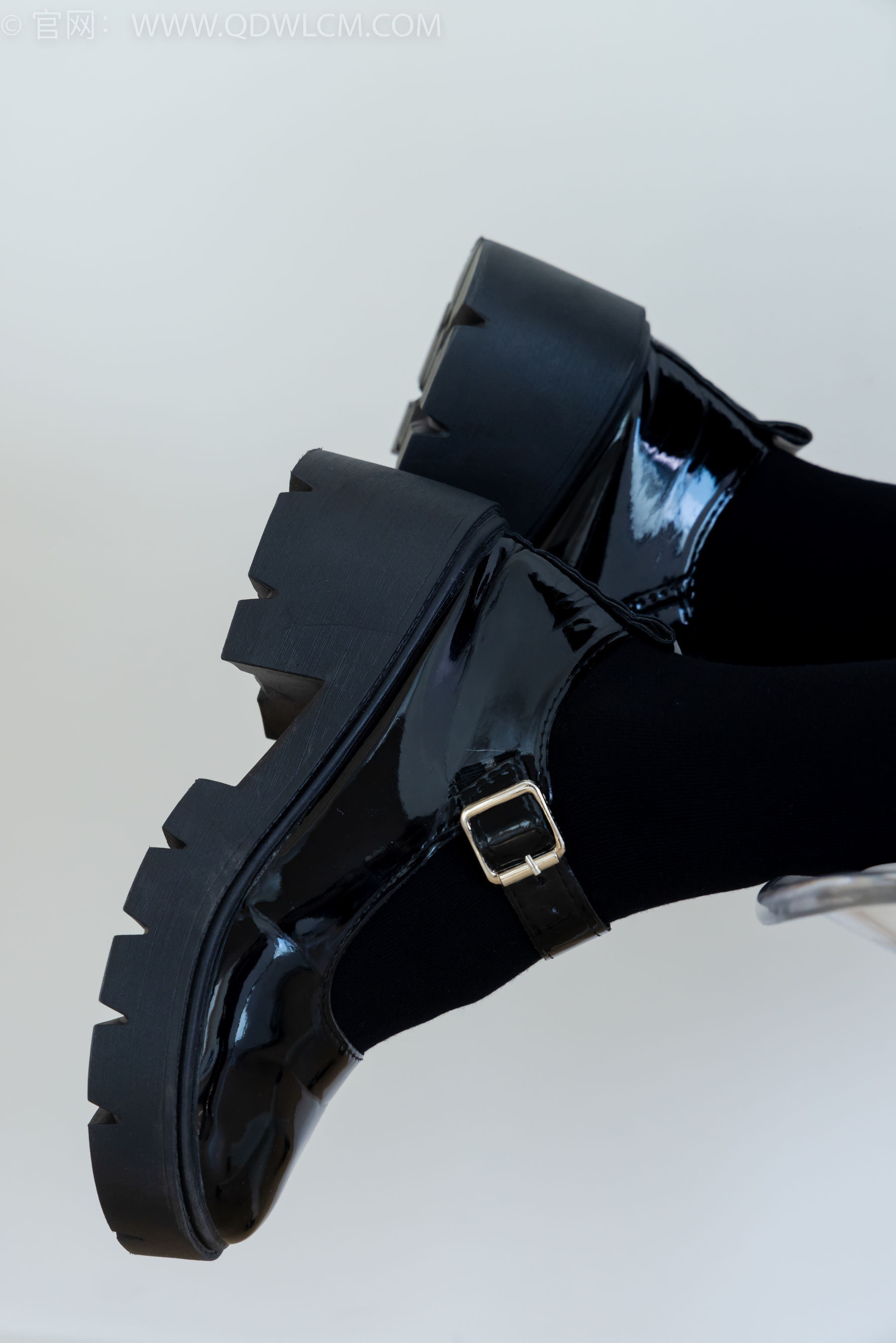 物恋传媒 No.2371 茯苓 - JK制服、皮鞋、拼接过膝袜/(155P)