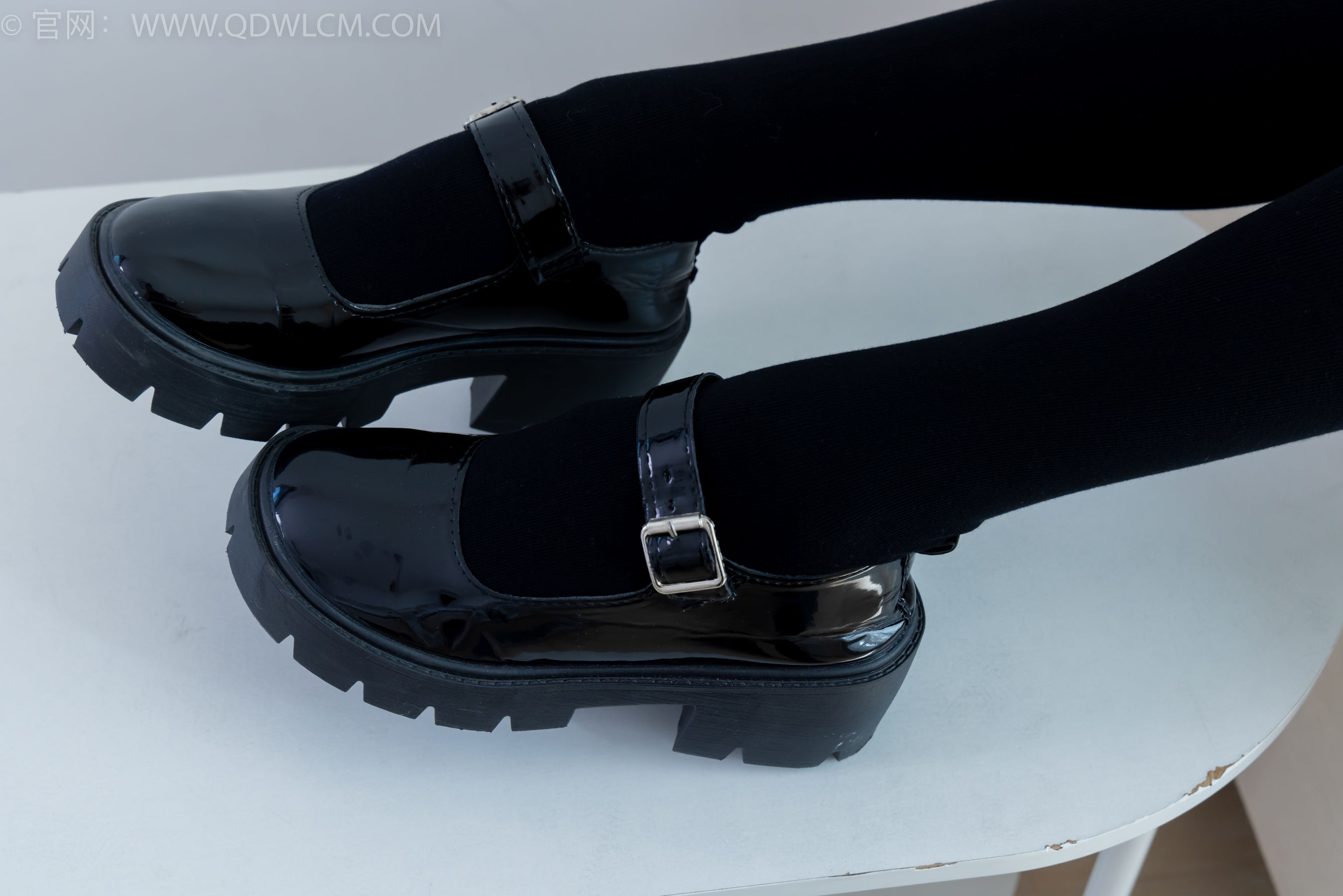 物恋传媒 No.2371 茯苓 - JK制服、皮鞋、拼接过膝袜/(155P)