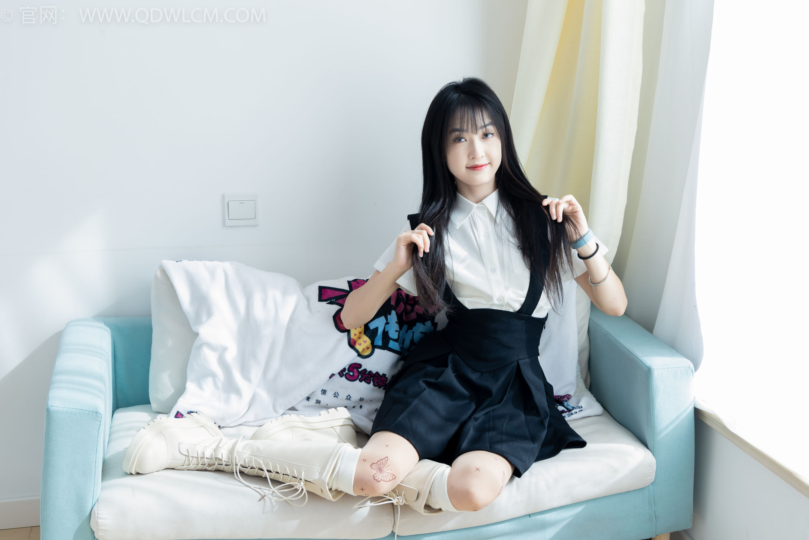 物恋传媒 No.2369 嘉木 - 长靴、长筒小腿白棉袜、蝴蝶薄肉丝/(200P)