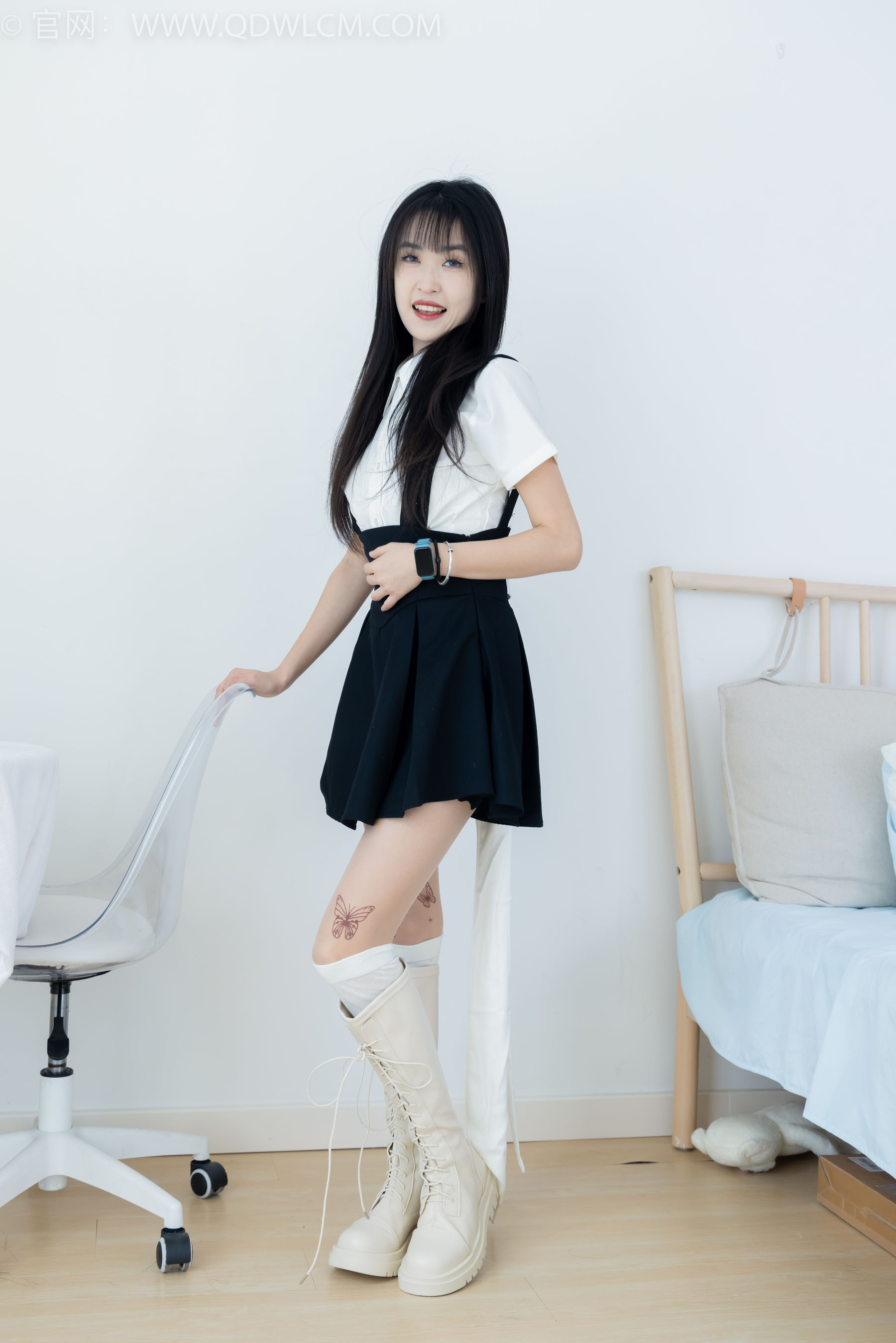 物恋传媒 No.2369 嘉木 - 长靴、长筒小腿白棉袜、蝴蝶薄肉丝/(200P)