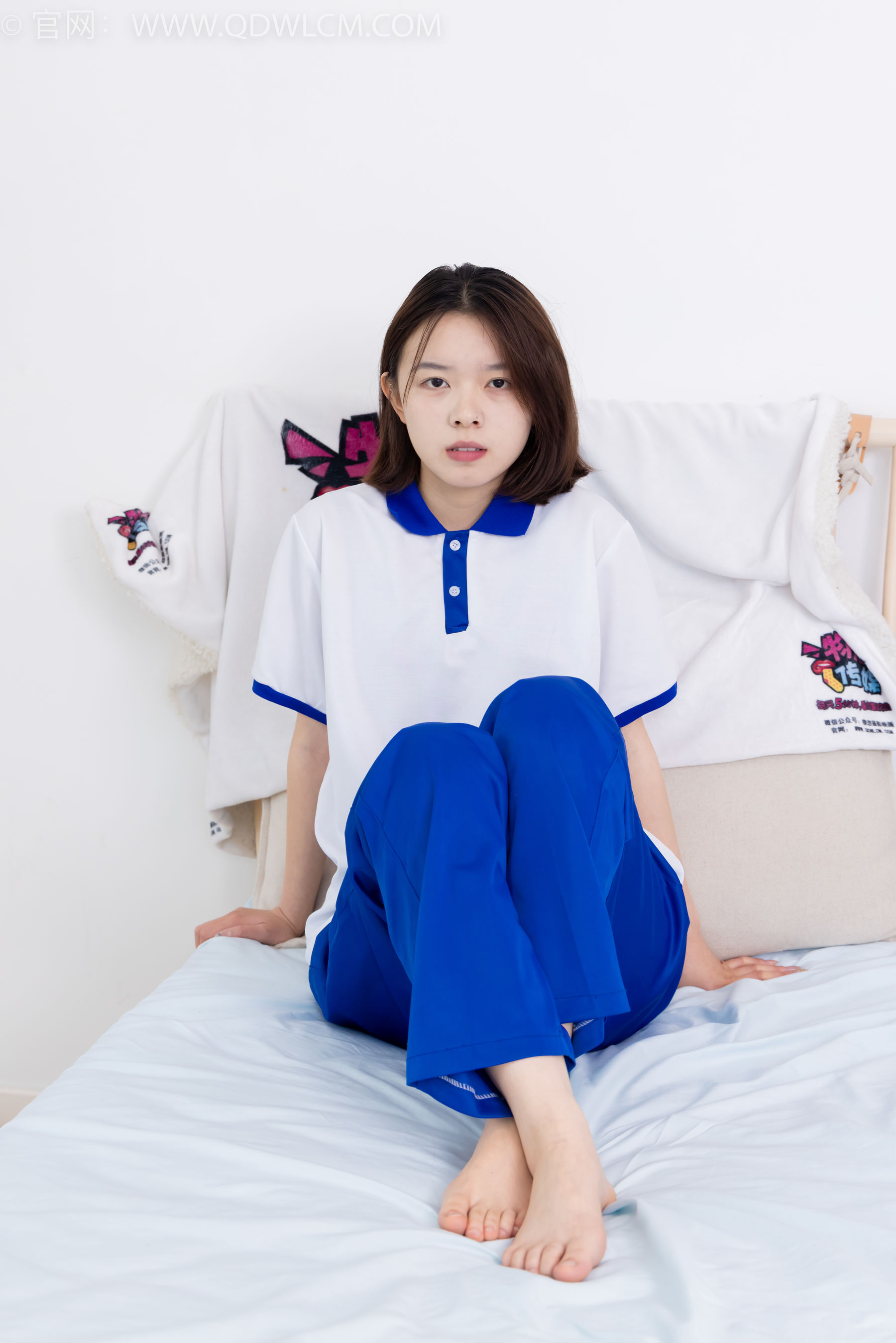 物恋传媒 No.2364 小悦 - 校服、板鞋、白棉袜、裸足/(150P)