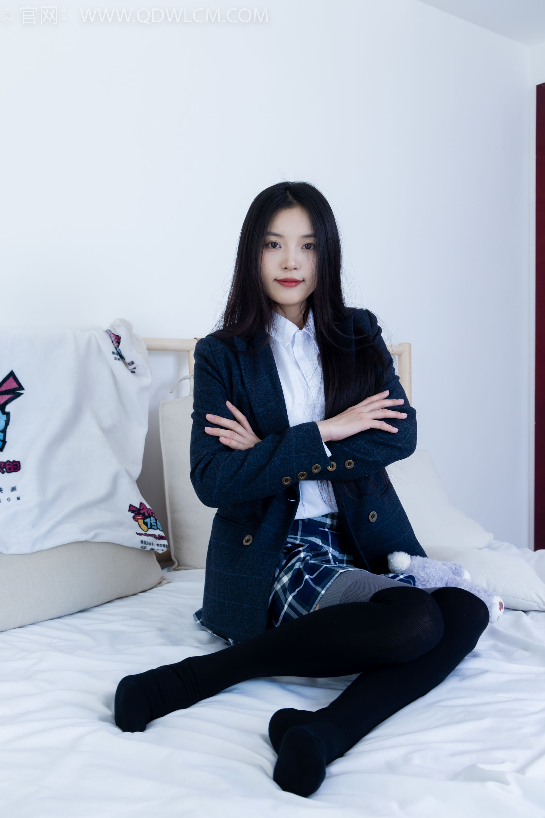 物恋传媒 No.2371 茯苓 - JK制服、皮鞋、拼接过膝袜/(155P)