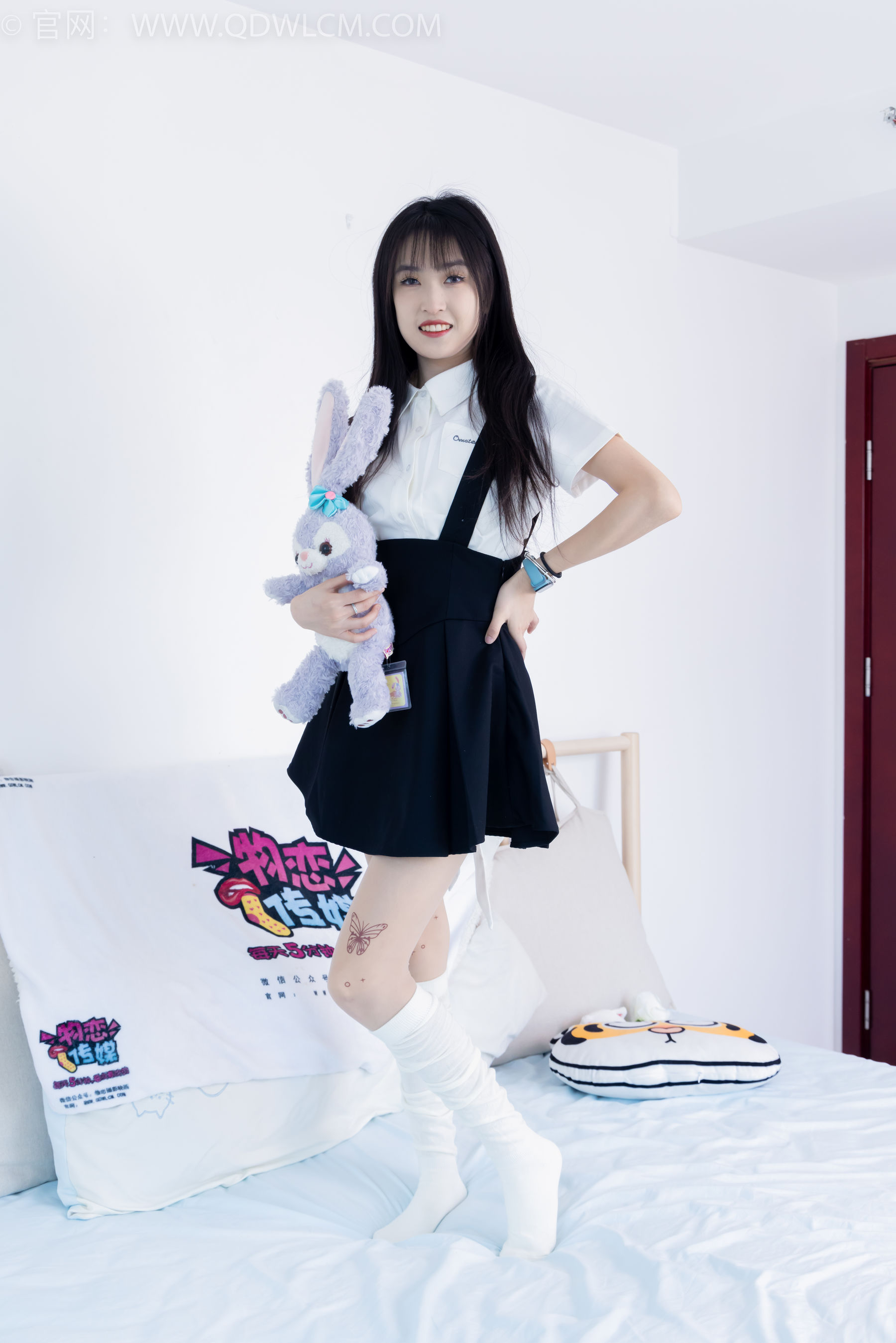 物恋传媒 No.2369 嘉木 - 长靴、长筒小腿白棉袜、蝴蝶薄肉丝/(200P)