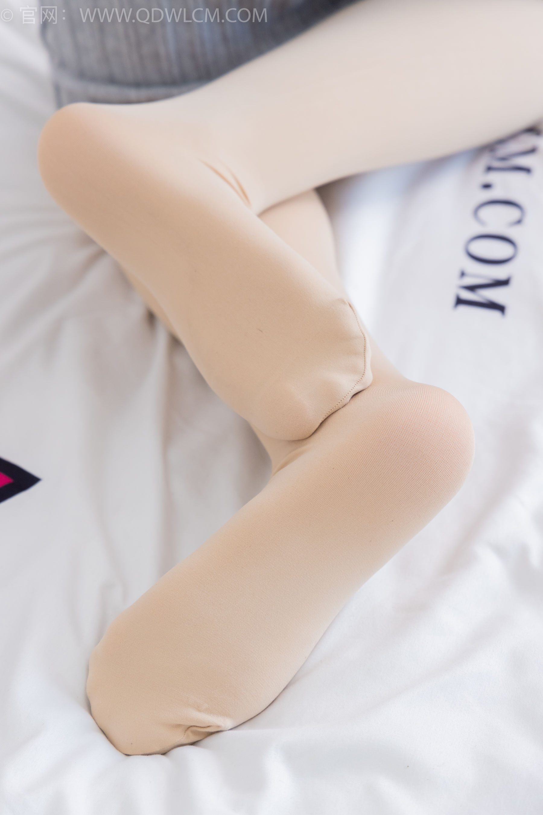 物恋传媒 No.2360 小优 - 平底鞋、厚肉丝/(155P)