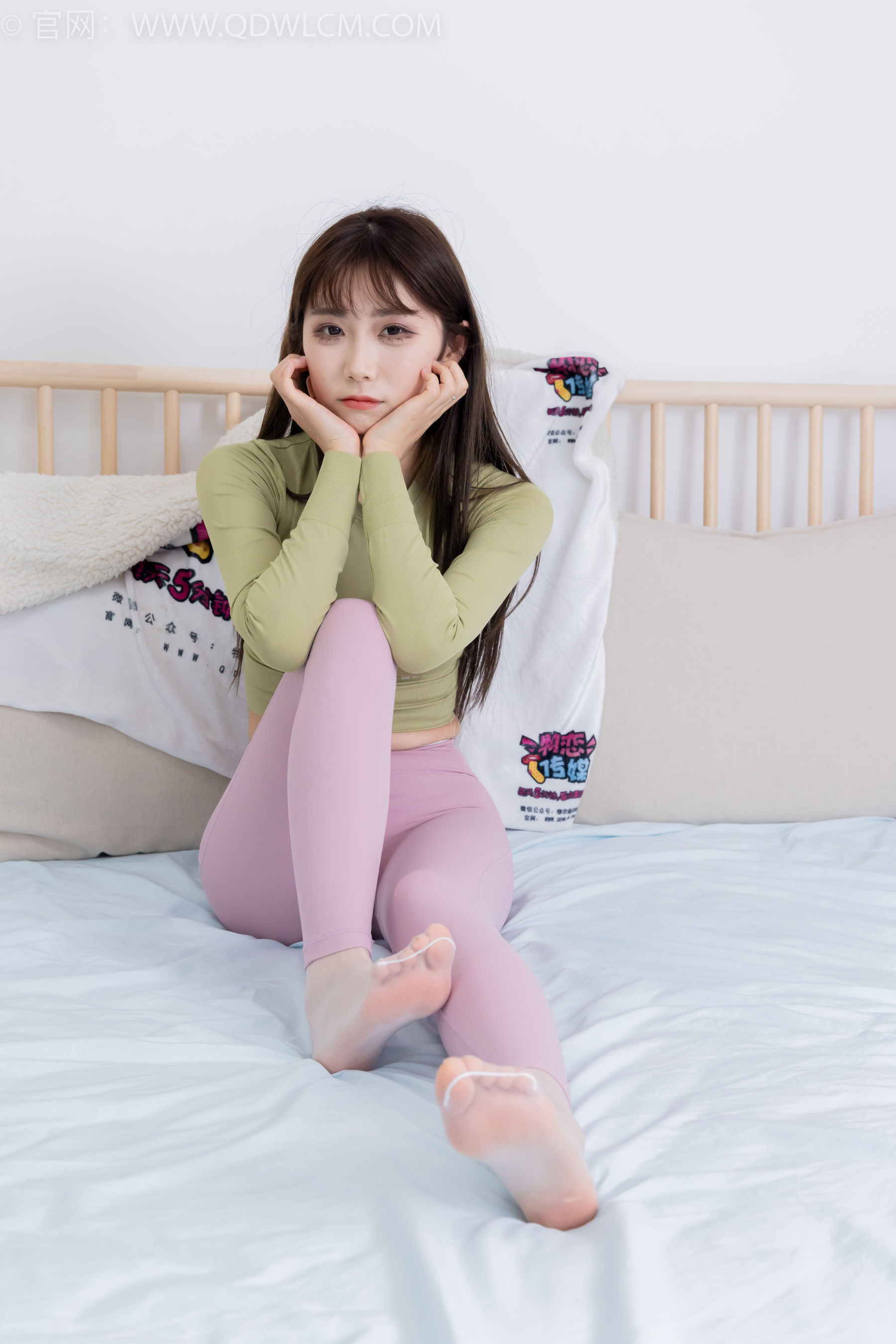 物恋传媒 No.2363 泡泡 - 瑜伽裤、过膝靴、薄白丝/(180P)