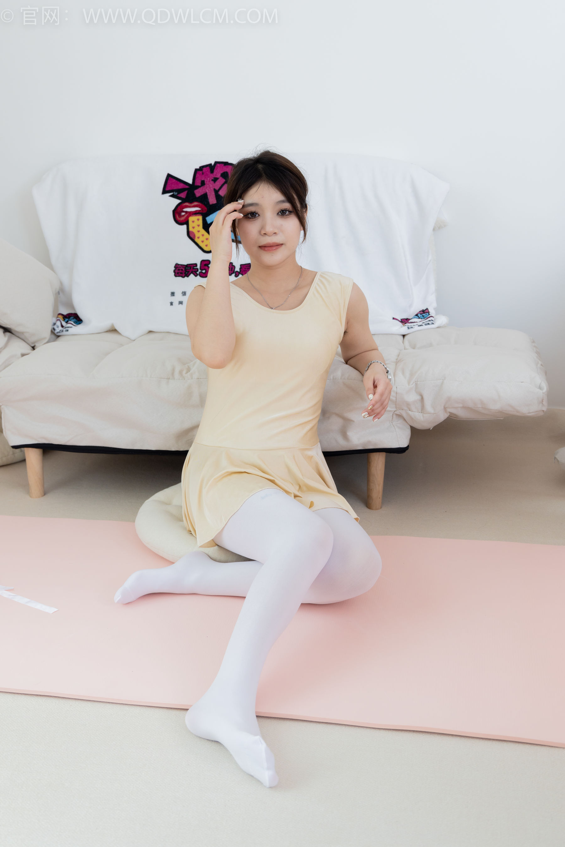 物恋传媒 No.2358 闪闪 - 舞蹈服、舞蹈鞋、白棉袜、厚白丝、厚灰丝、薄肉丝/(150P)