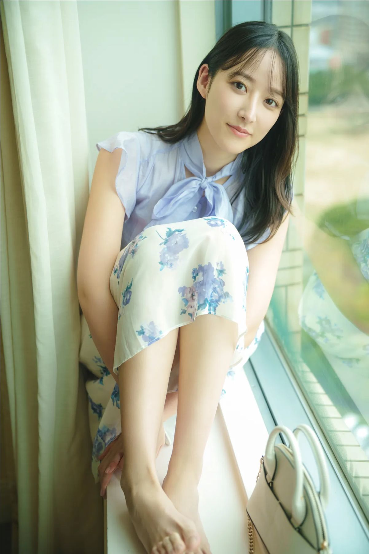 山崎あみ - 綺麗なお姉さんの密かな休日/(19P)