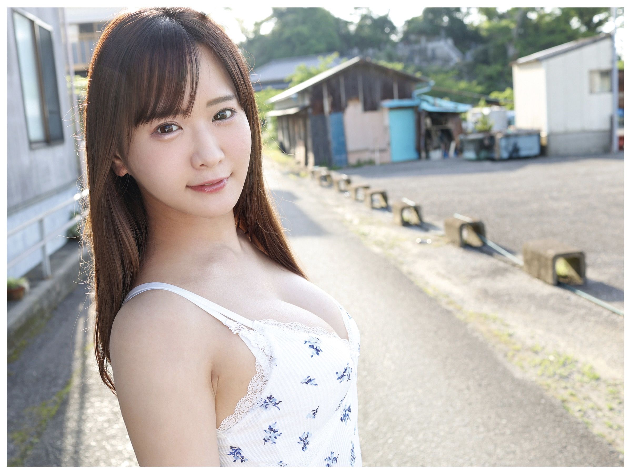 広瀬なるみ - 風に包まれて/(85P)