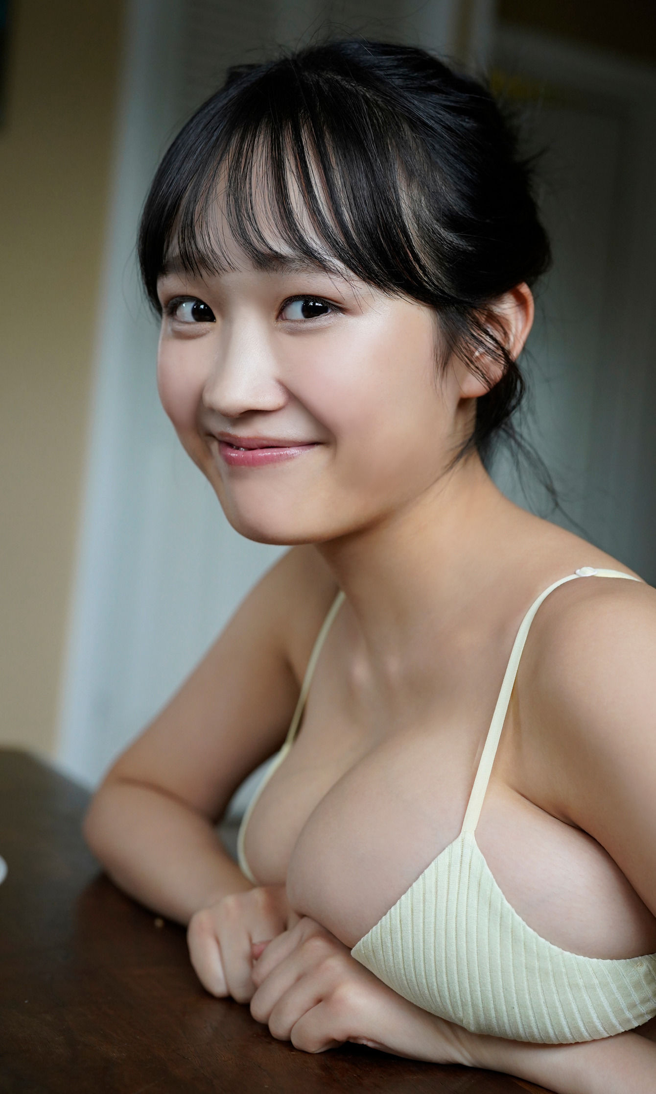 奥村梨穂 - 神ボディ、見つかる/(61P)