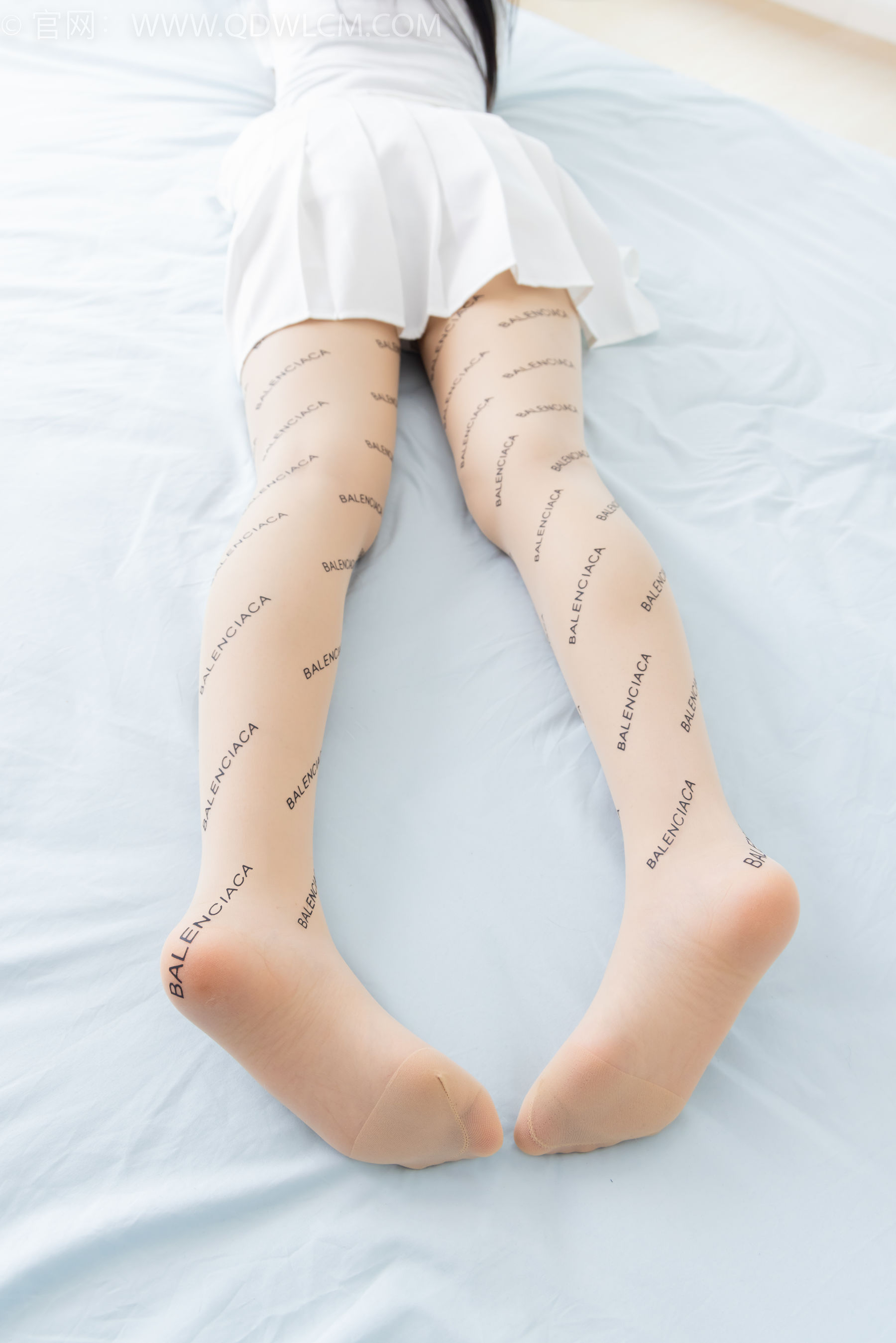 物恋传媒 No.2372 嘟嘟 - 高跟鞋、手套、薄黑丝脚尖加固款、薄肉丝脚尖加固款/(170P)