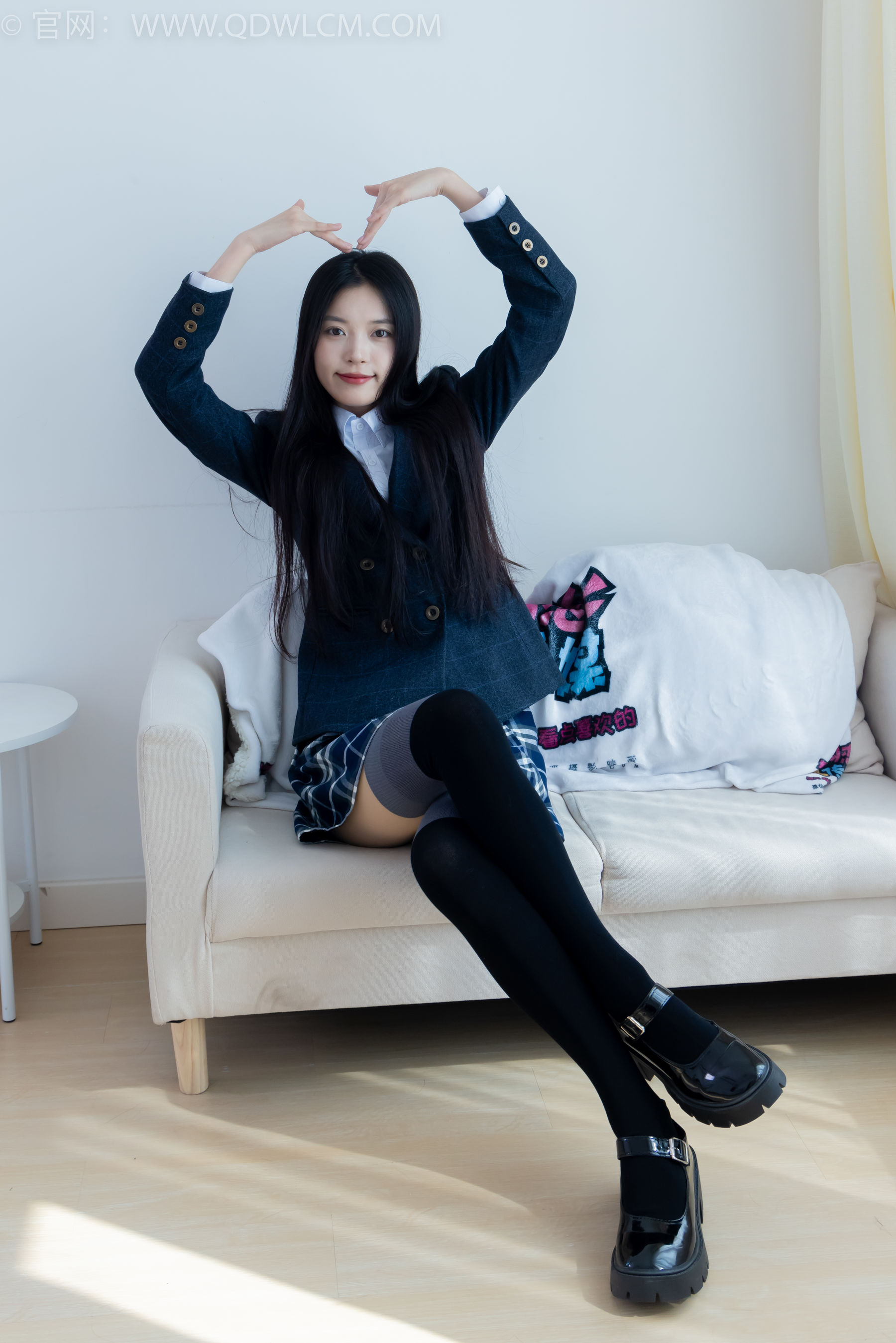 物恋传媒 No.2371 茯苓 - JK制服、皮鞋、拼接过膝袜/(155P)