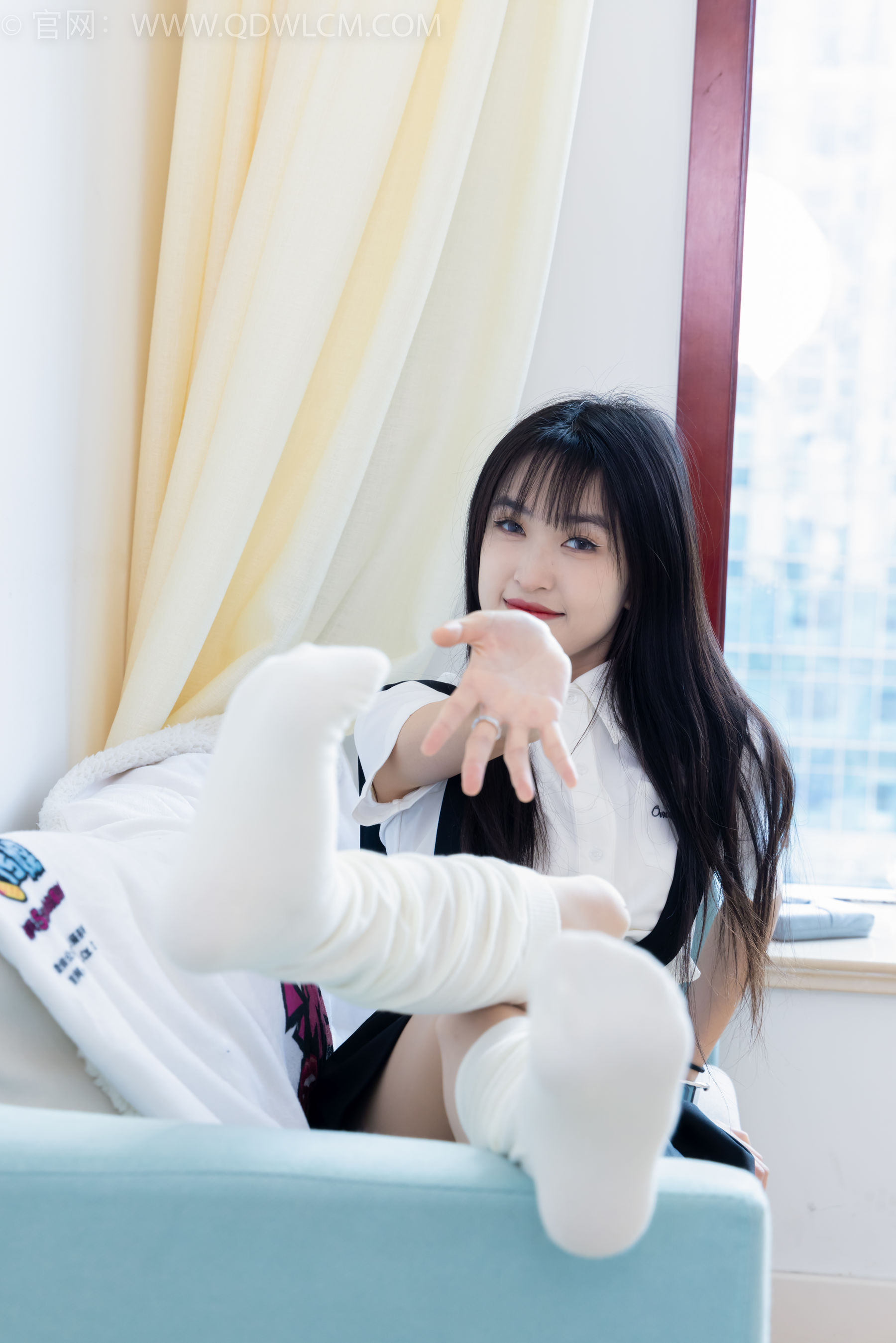 物恋传媒 No.2369 嘉木 - 长靴、长筒小腿白棉袜、蝴蝶薄肉丝/(200P)