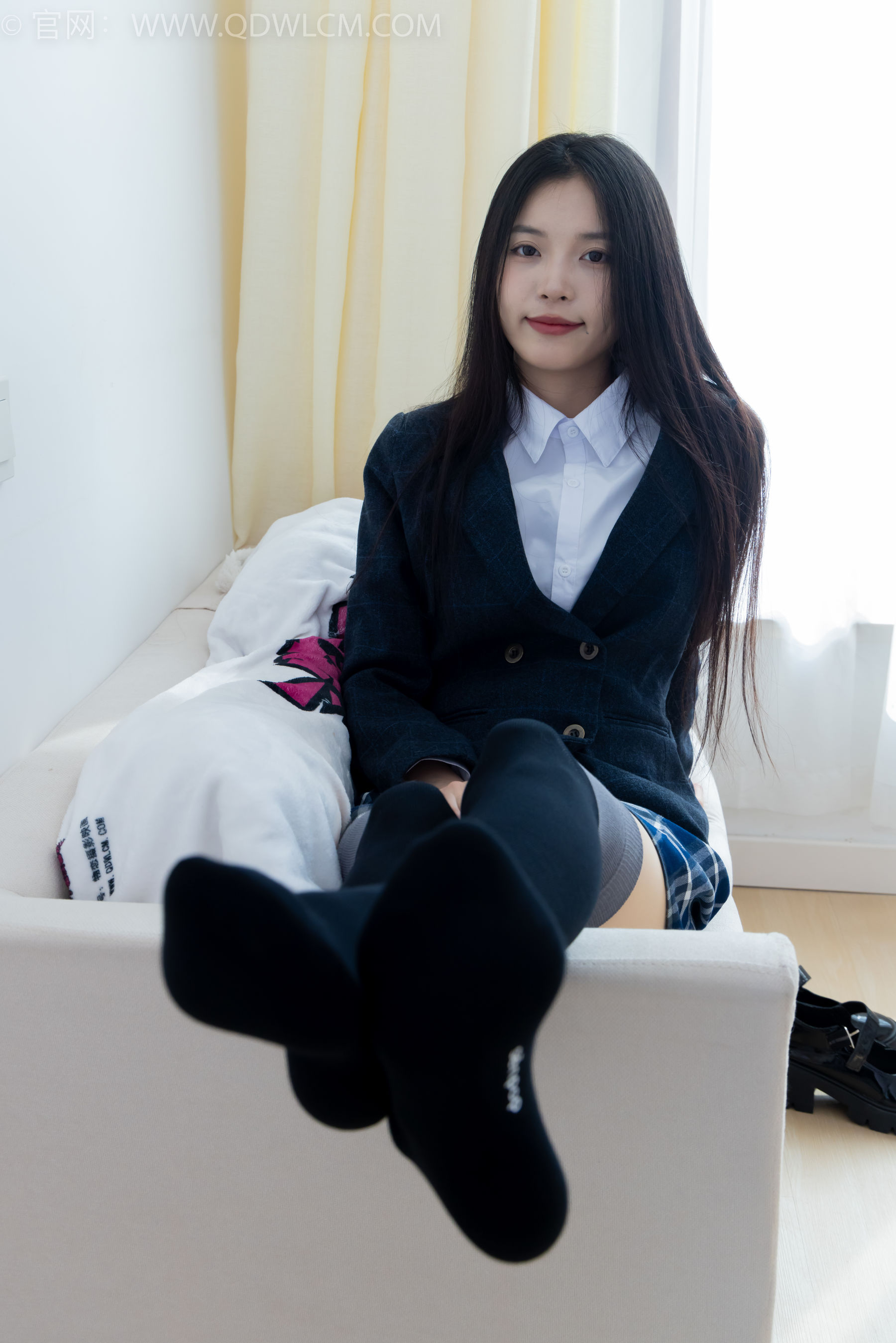 物恋传媒 No.2371 茯苓 - JK制服、皮鞋、拼接过膝袜/(155P)