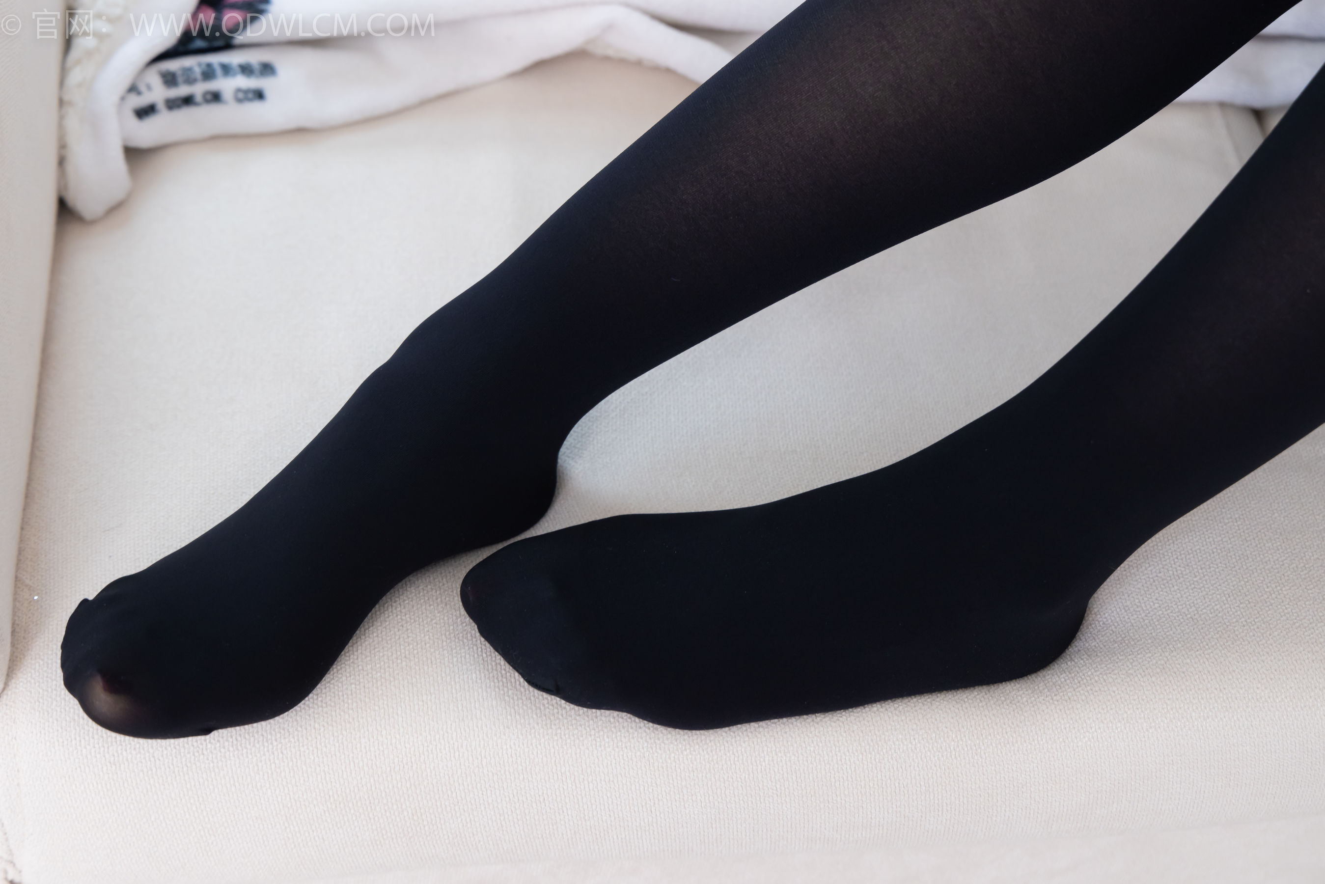 物恋传媒 No.2367 嘟嘟 - 皮鞋、厚黑丝、jk制服/(165P)