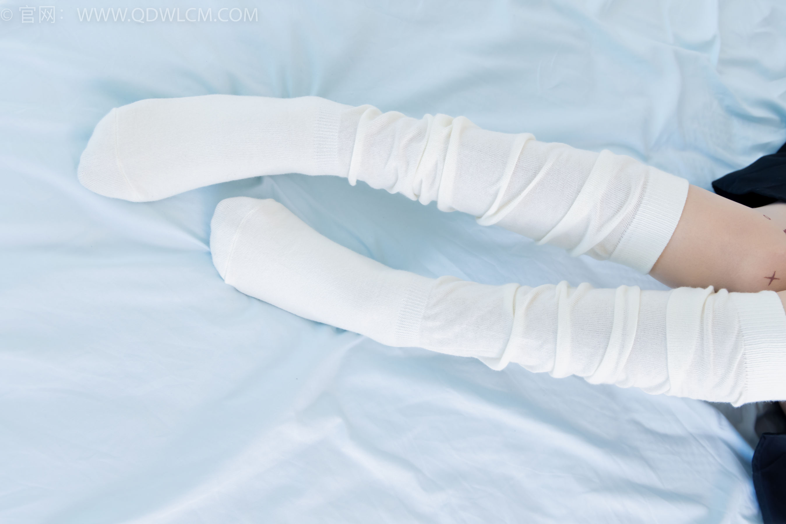 物恋传媒 No.2369 嘉木 - 长靴、长筒小腿白棉袜、蝴蝶薄肉丝/(200P)