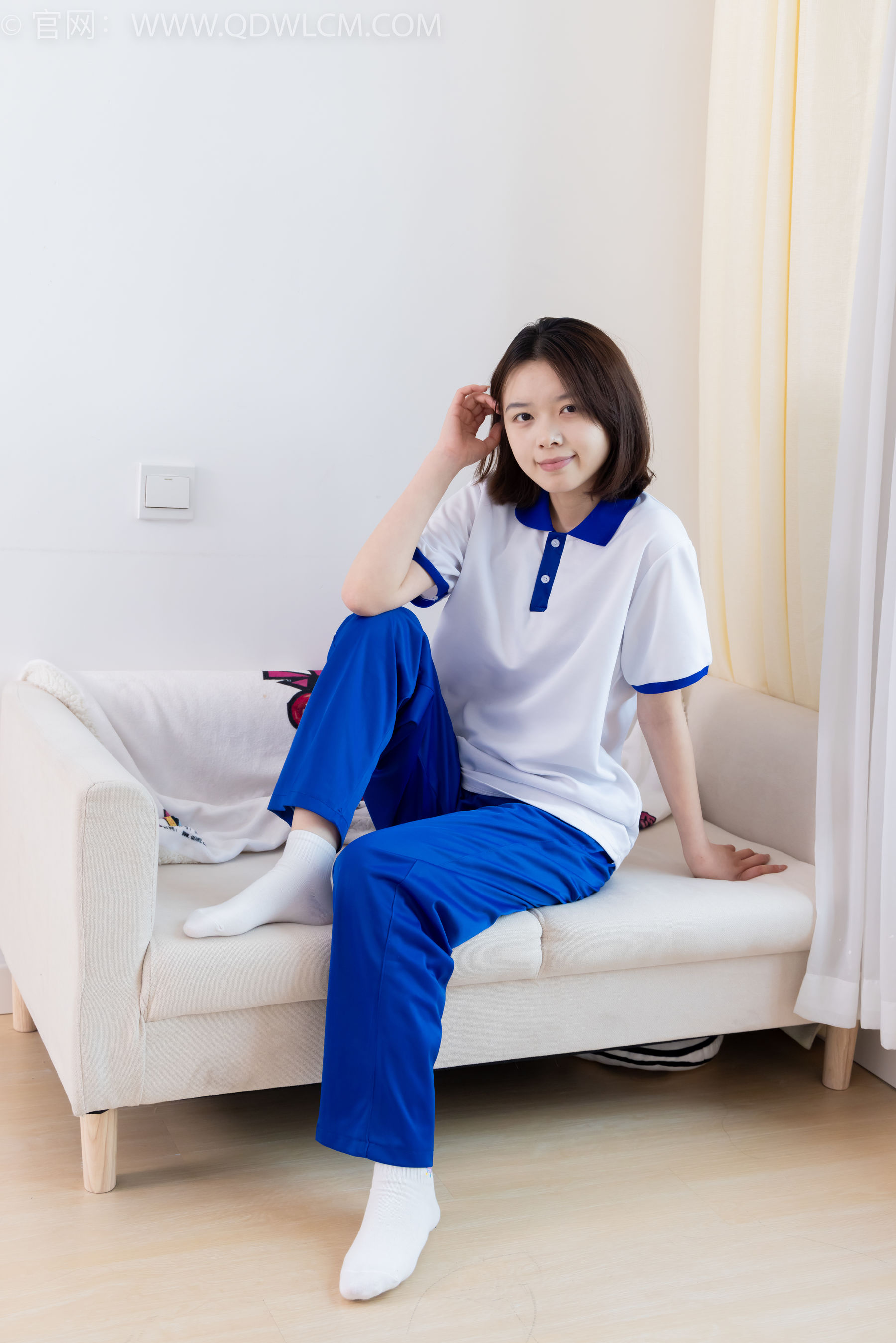 物恋传媒 No.2364 小悦 - 校服、板鞋、白棉袜、裸足/(150P)