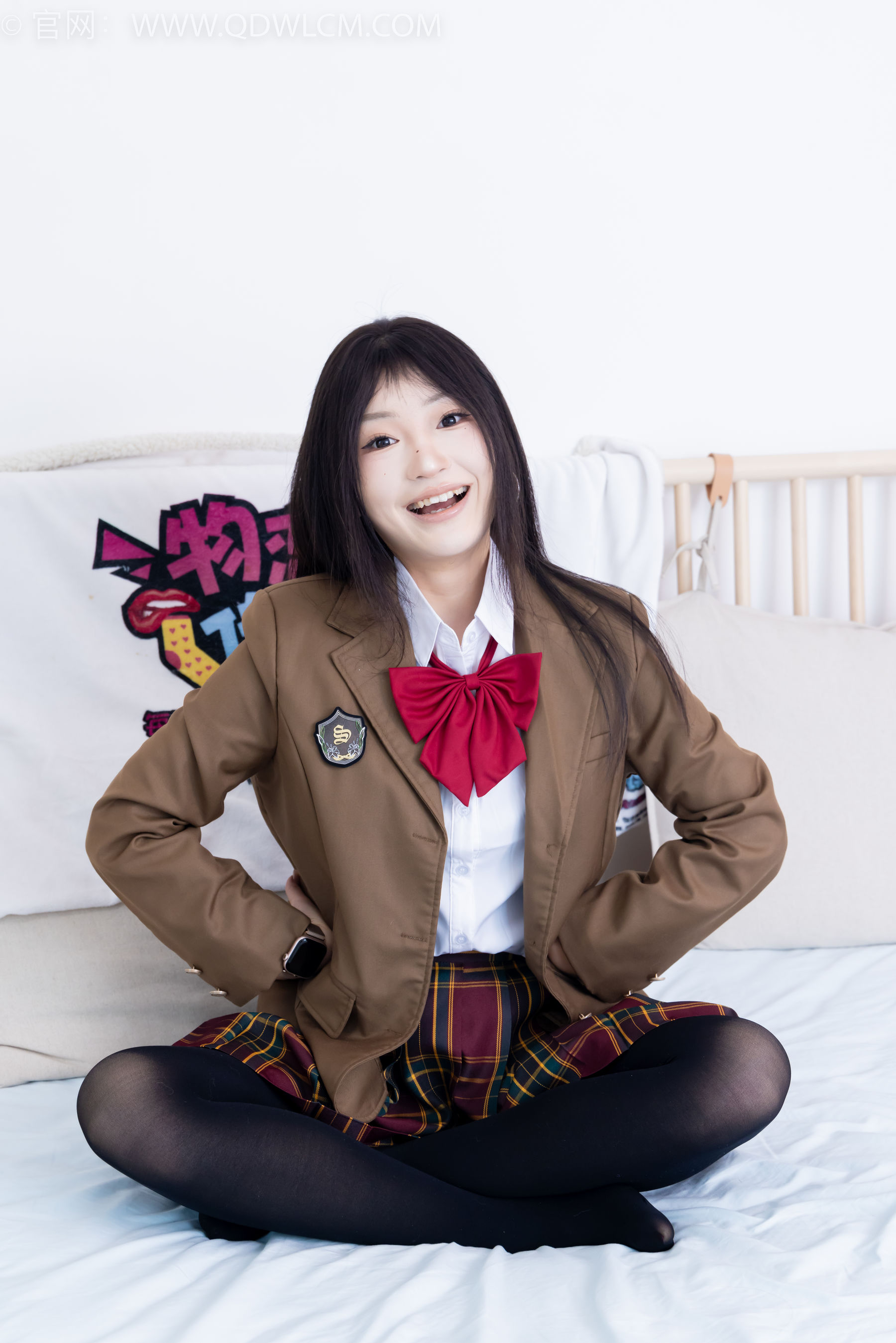 物恋传媒 No.2367 嘟嘟 - 皮鞋、厚黑丝、jk制服/(165P)