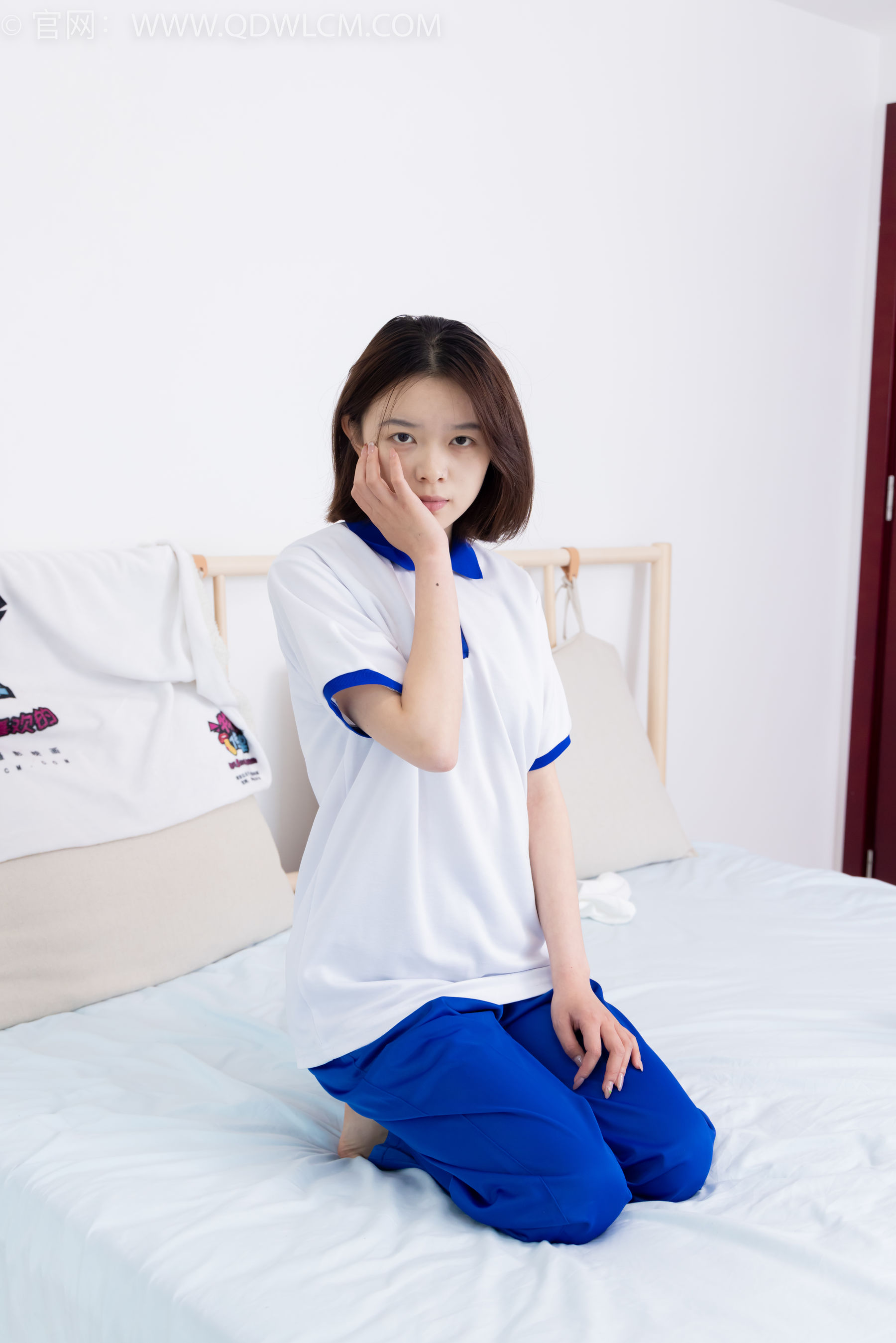 物恋传媒 No.2364 小悦 - 校服、板鞋、白棉袜、裸足/(150P)