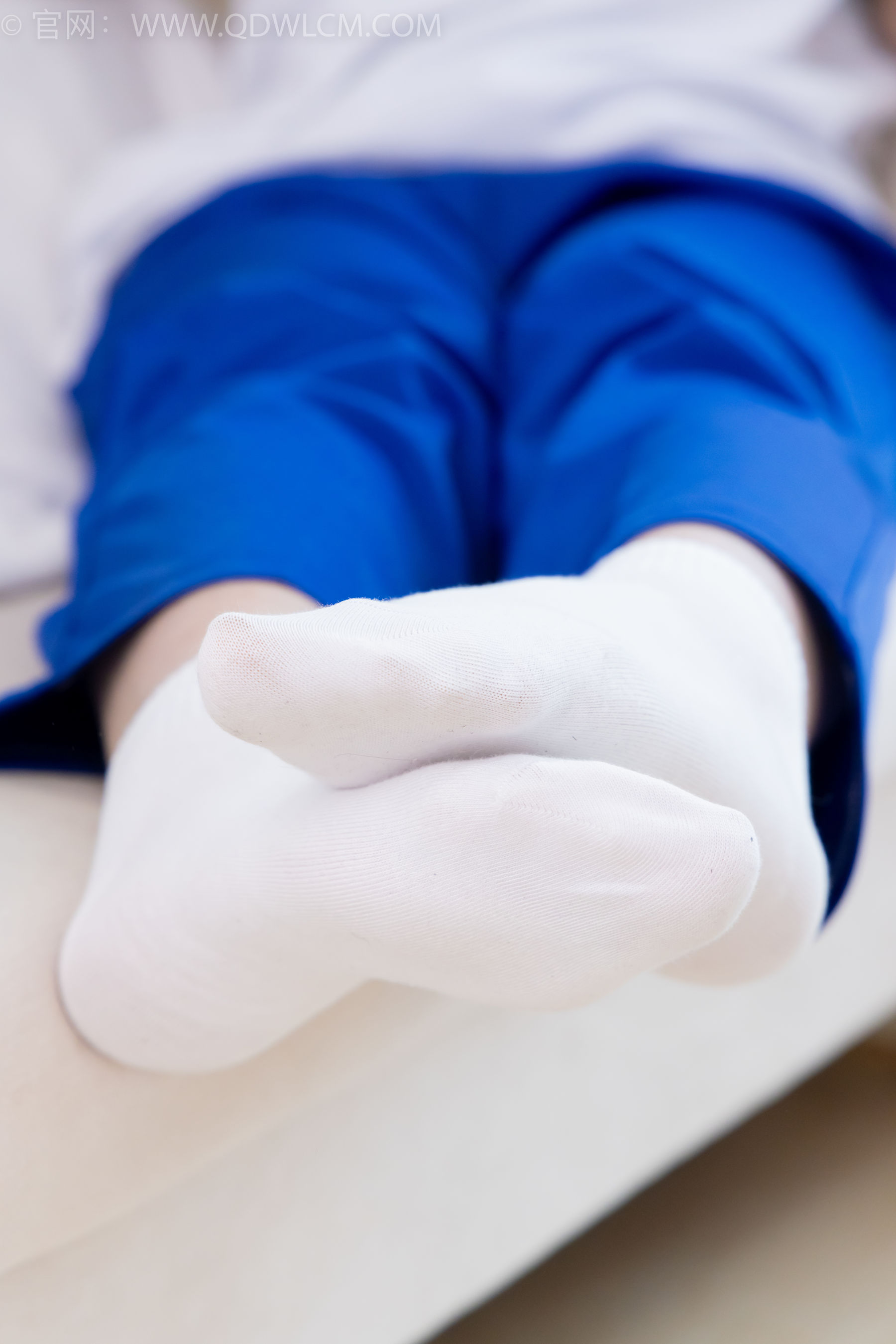 物恋传媒 No.2368 芋头 - 板鞋、白棉袜、裸足/(150P)