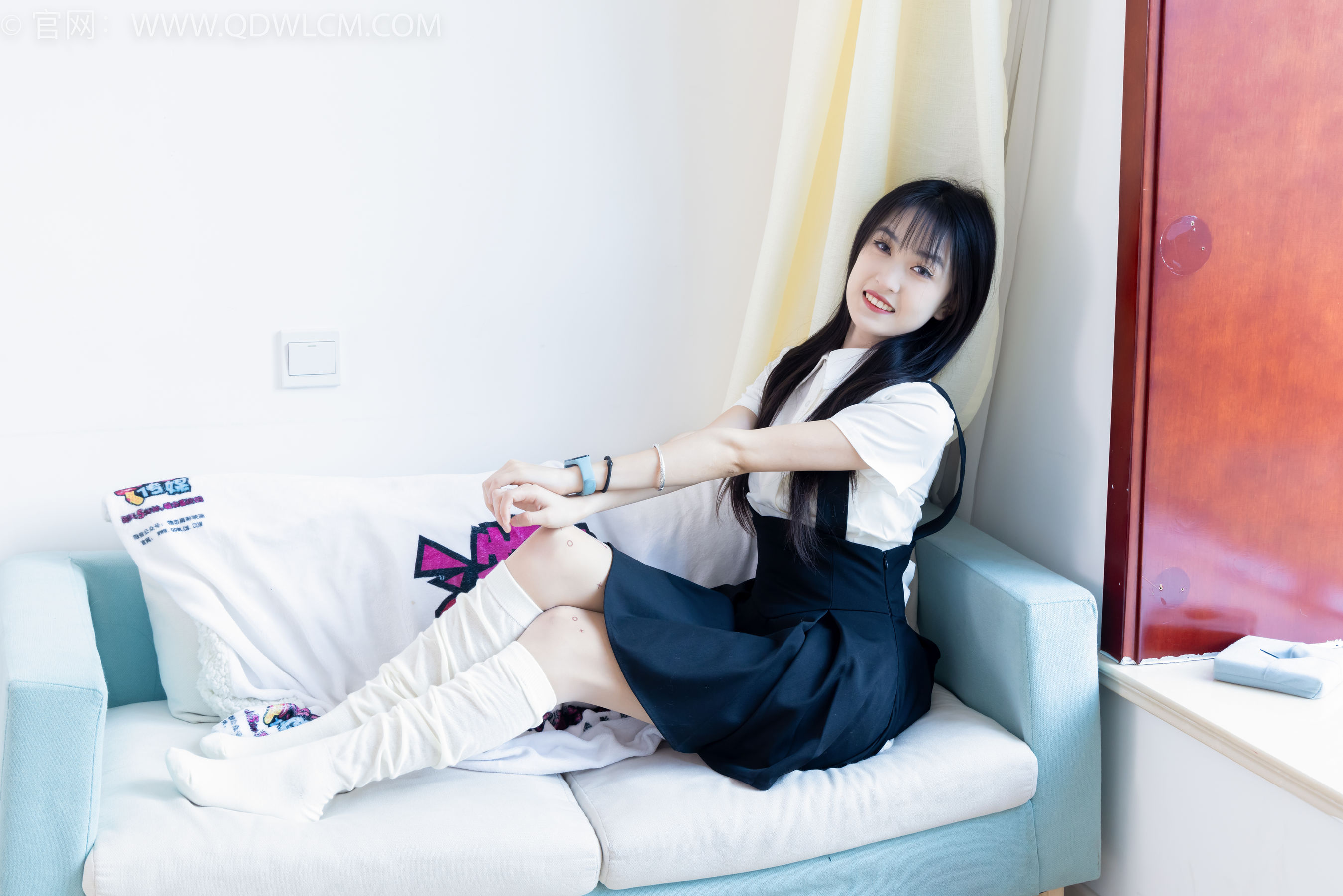 物恋传媒 No.2369 嘉木 - 长靴、长筒小腿白棉袜、蝴蝶薄肉丝/(200P)