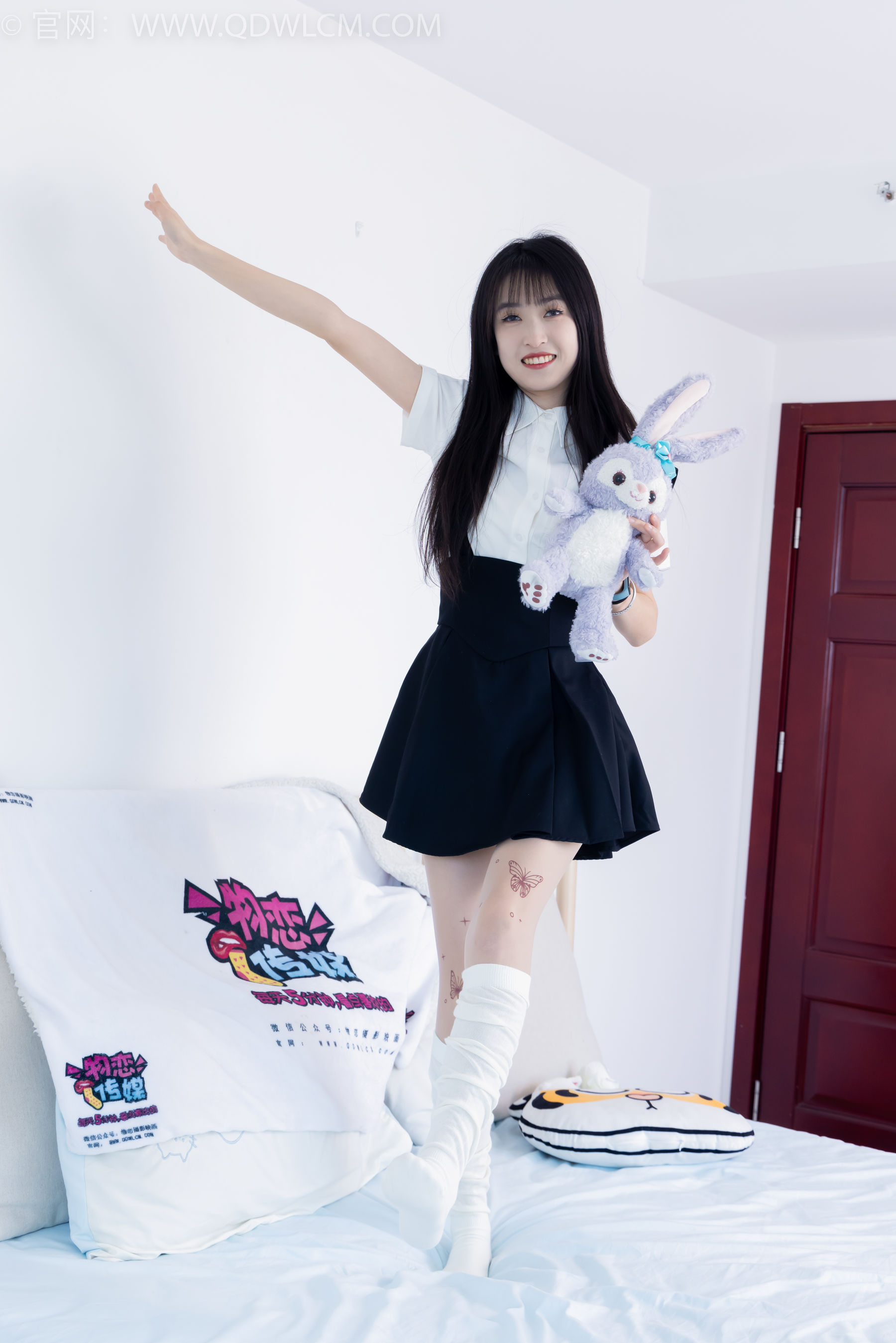 物恋传媒 No.2369 嘉木 - 长靴、长筒小腿白棉袜、蝴蝶薄肉丝/(200P)