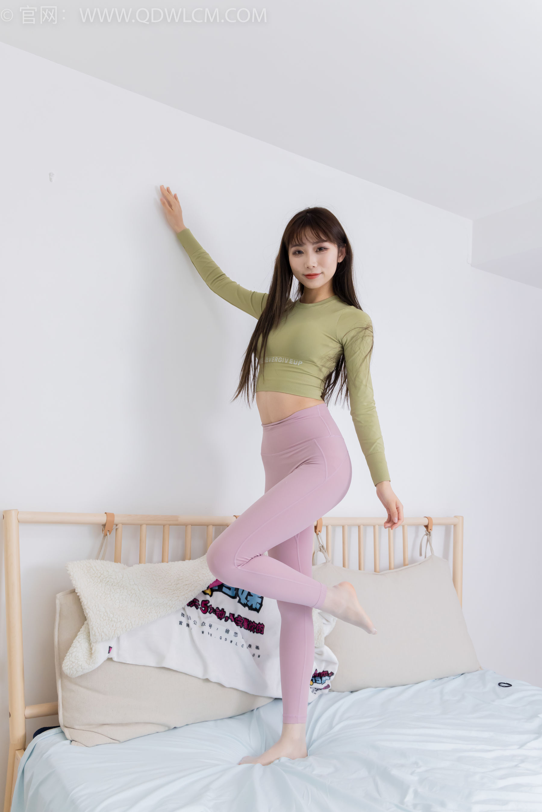 物恋传媒 No.2363 泡泡 - 瑜伽裤、过膝靴、薄白丝/(180P)