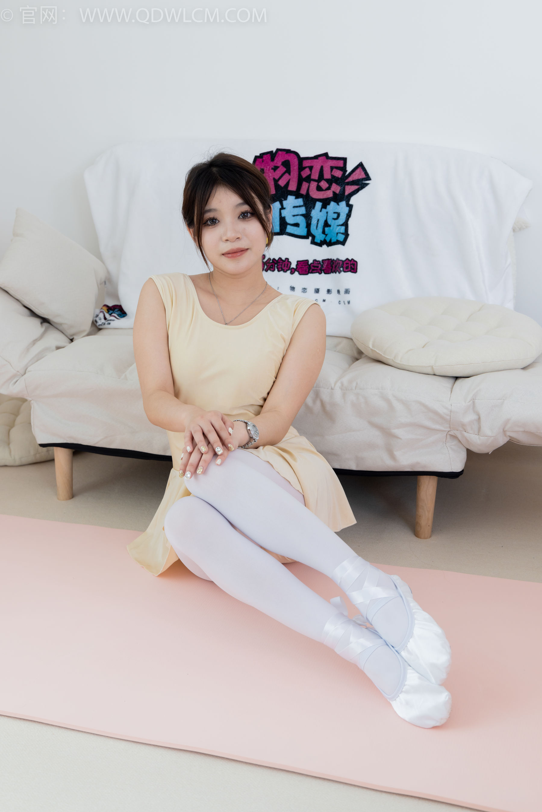 物恋传媒 No.2358 闪闪 - 舞蹈服、舞蹈鞋、白棉袜、厚白丝、厚灰丝、薄肉丝/(150P)