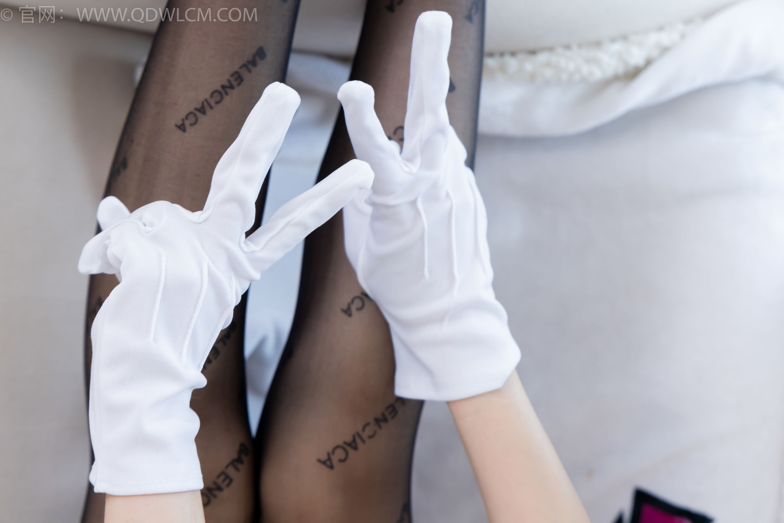 物恋传媒 No.2372 嘟嘟 - 高跟鞋、手套、薄黑丝脚尖加固款、薄肉丝脚尖加固款/(170P)