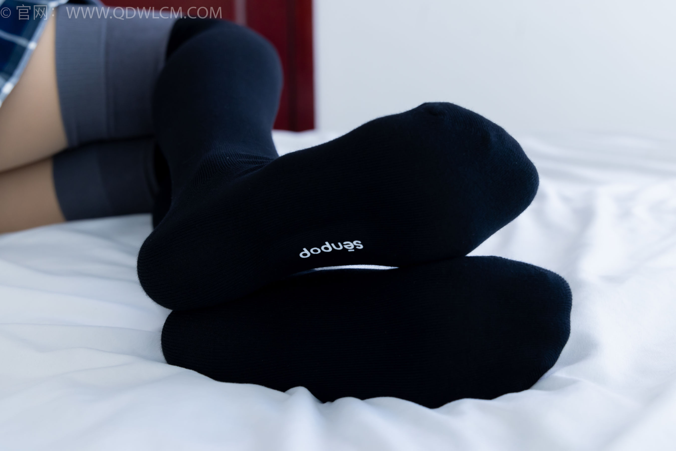 物恋传媒 No.2371 茯苓 - JK制服、皮鞋、拼接过膝袜/(155P)