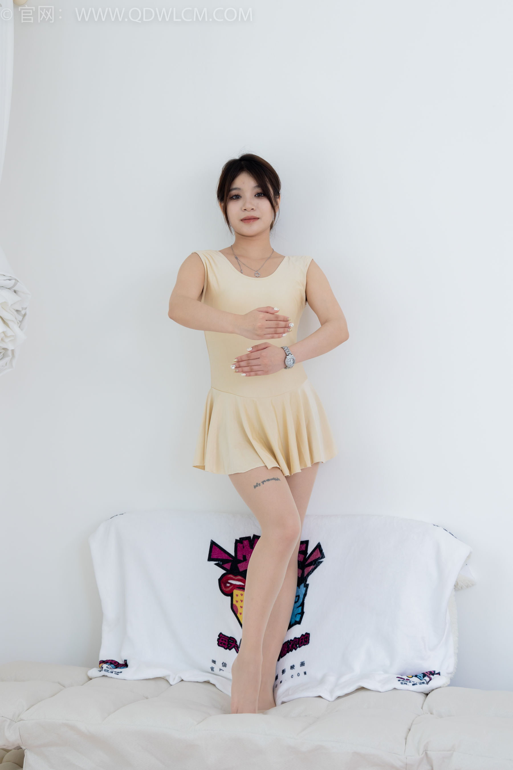 物恋传媒 No.2358 闪闪 - 舞蹈服、舞蹈鞋、白棉袜、厚白丝、厚灰丝、薄肉丝/(150P)