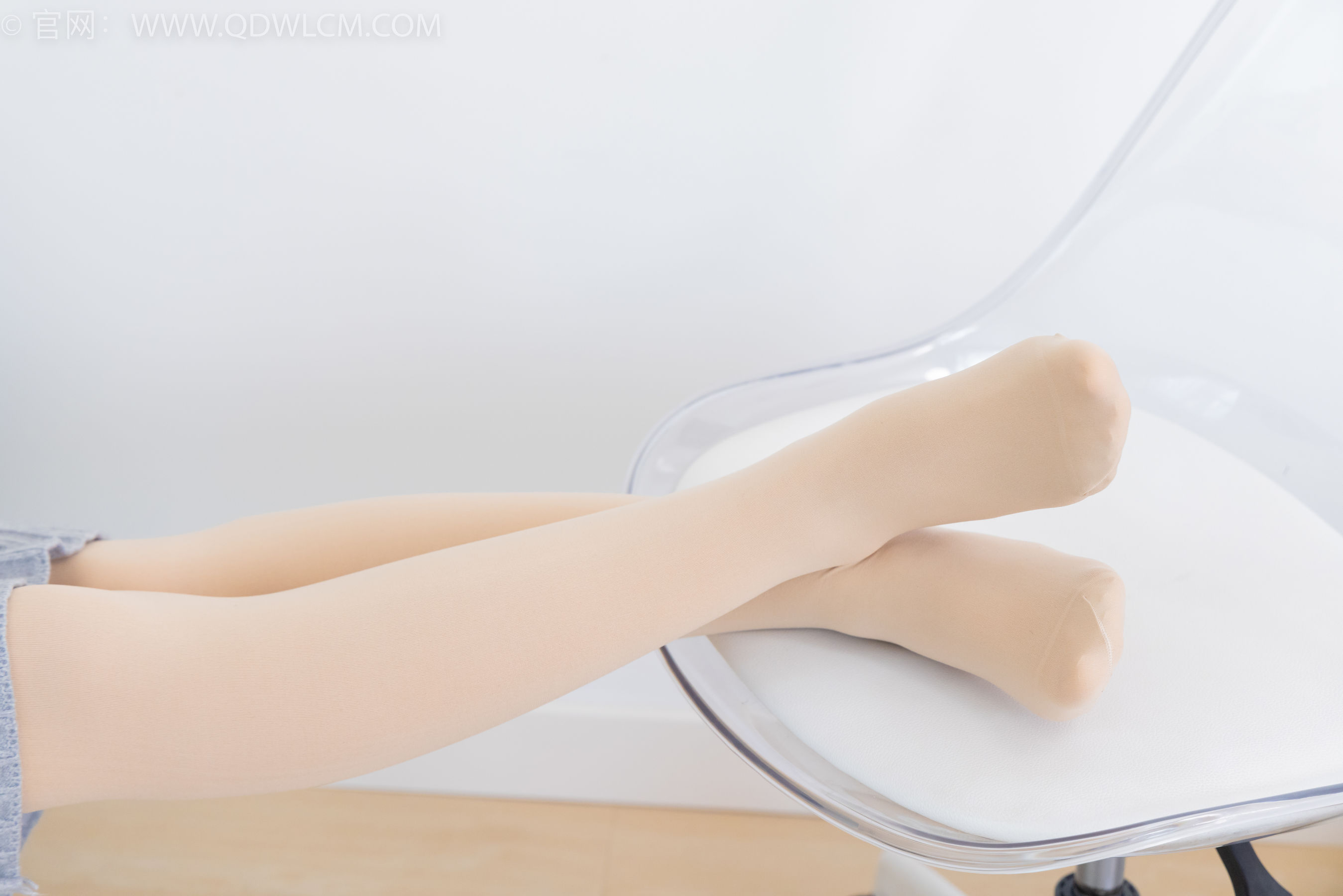 物恋传媒 No.2360 小优 - 平底鞋、厚肉丝/(155P)