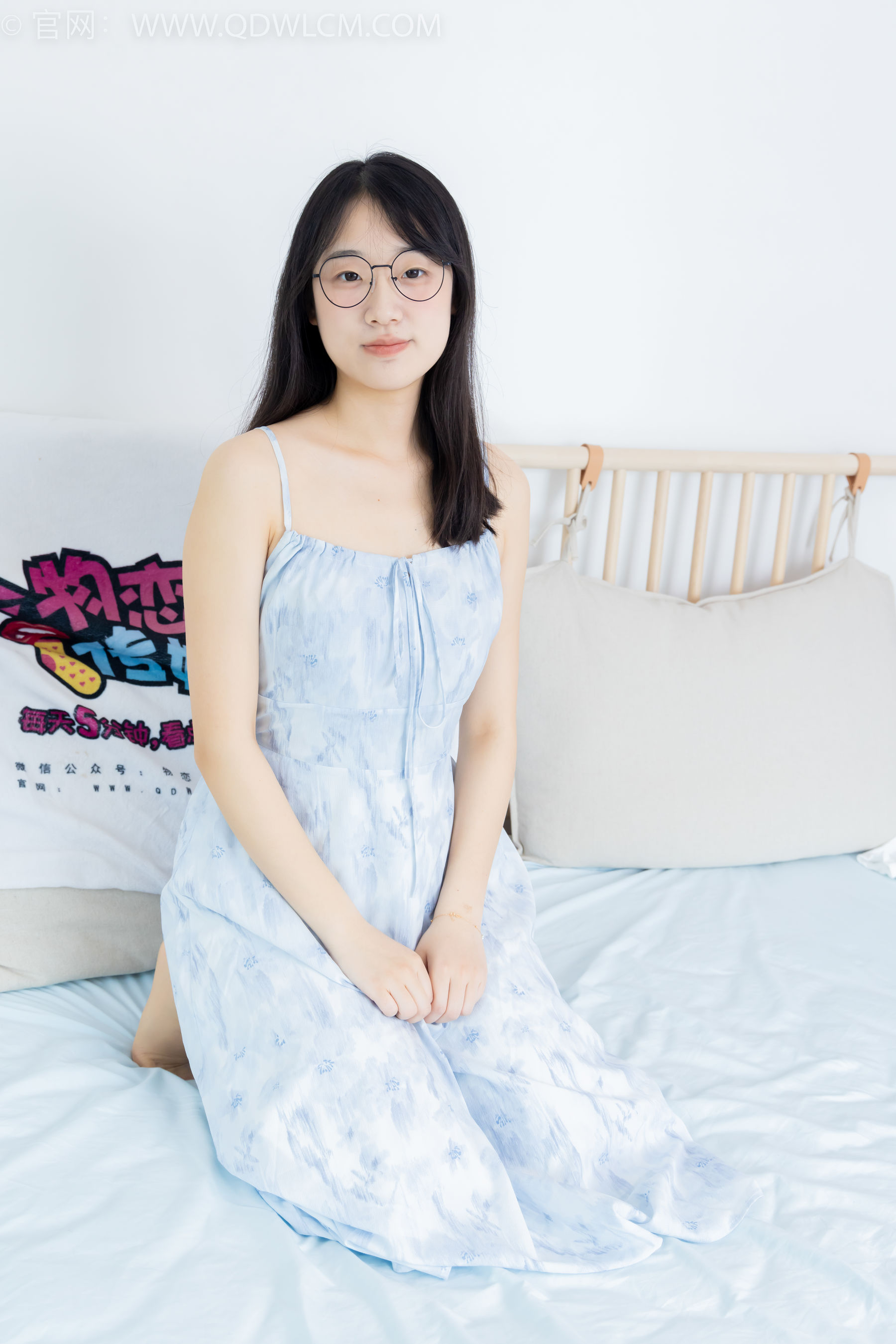 物恋传媒 No.2357 小椿 - 高跟凉鞋、肉丝/(150P)