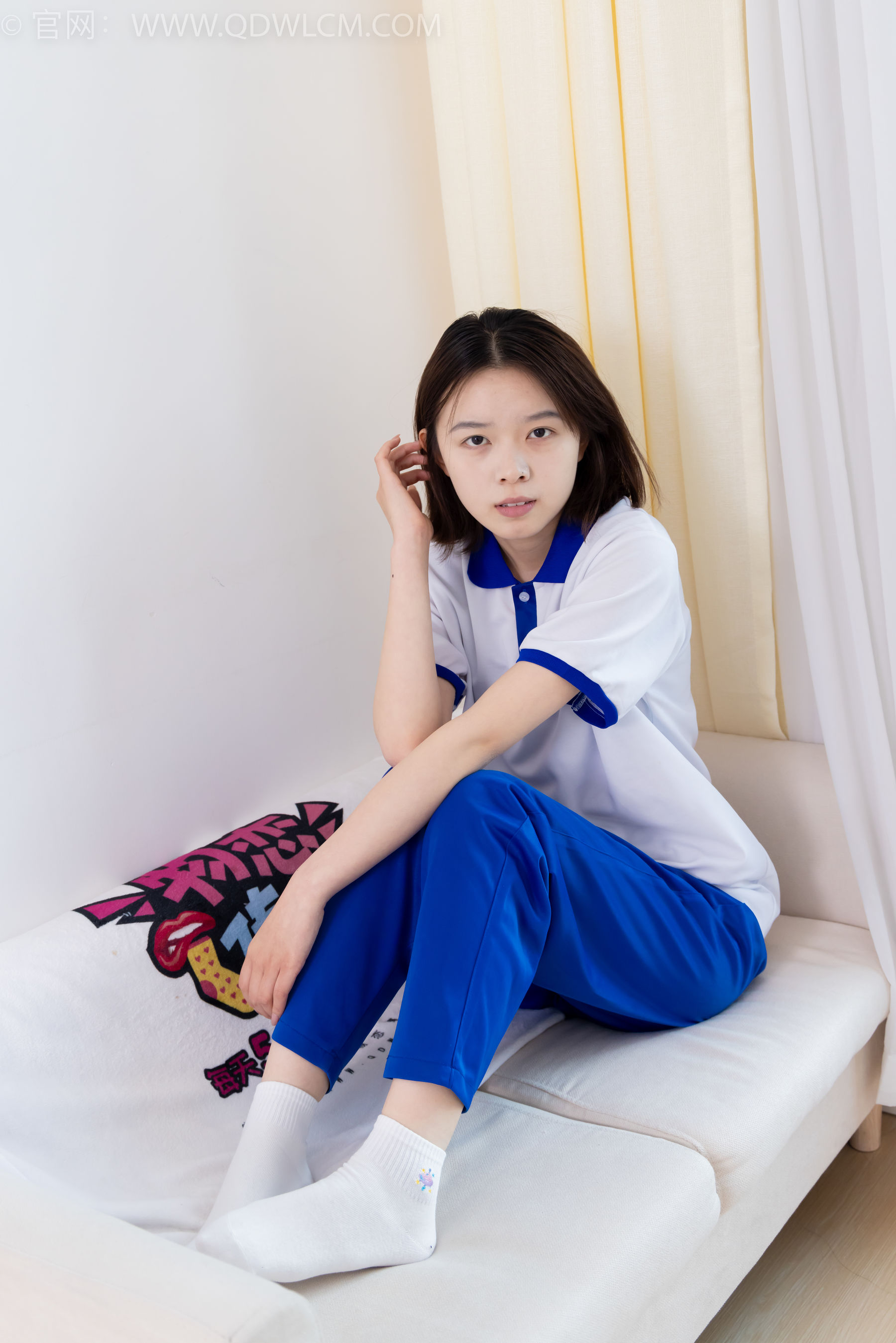 物恋传媒 No.2364 小悦 - 校服、板鞋、白棉袜、裸足/(150P)