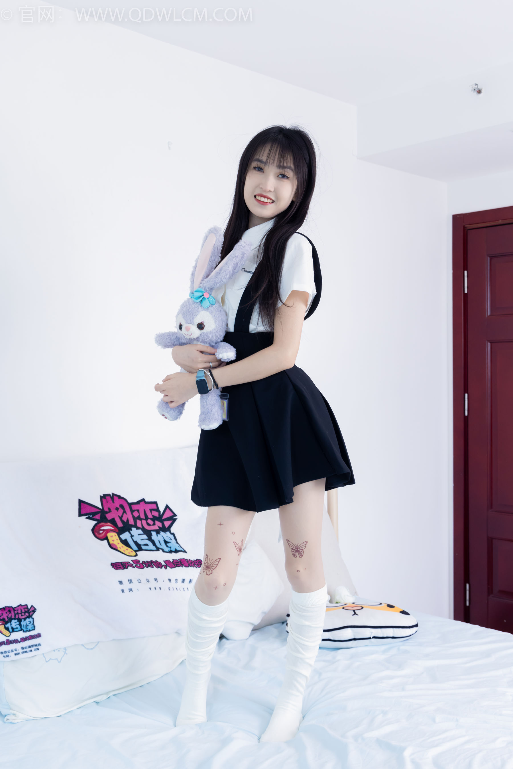 物恋传媒 No.2369 嘉木 - 长靴、长筒小腿白棉袜、蝴蝶薄肉丝/(200P)