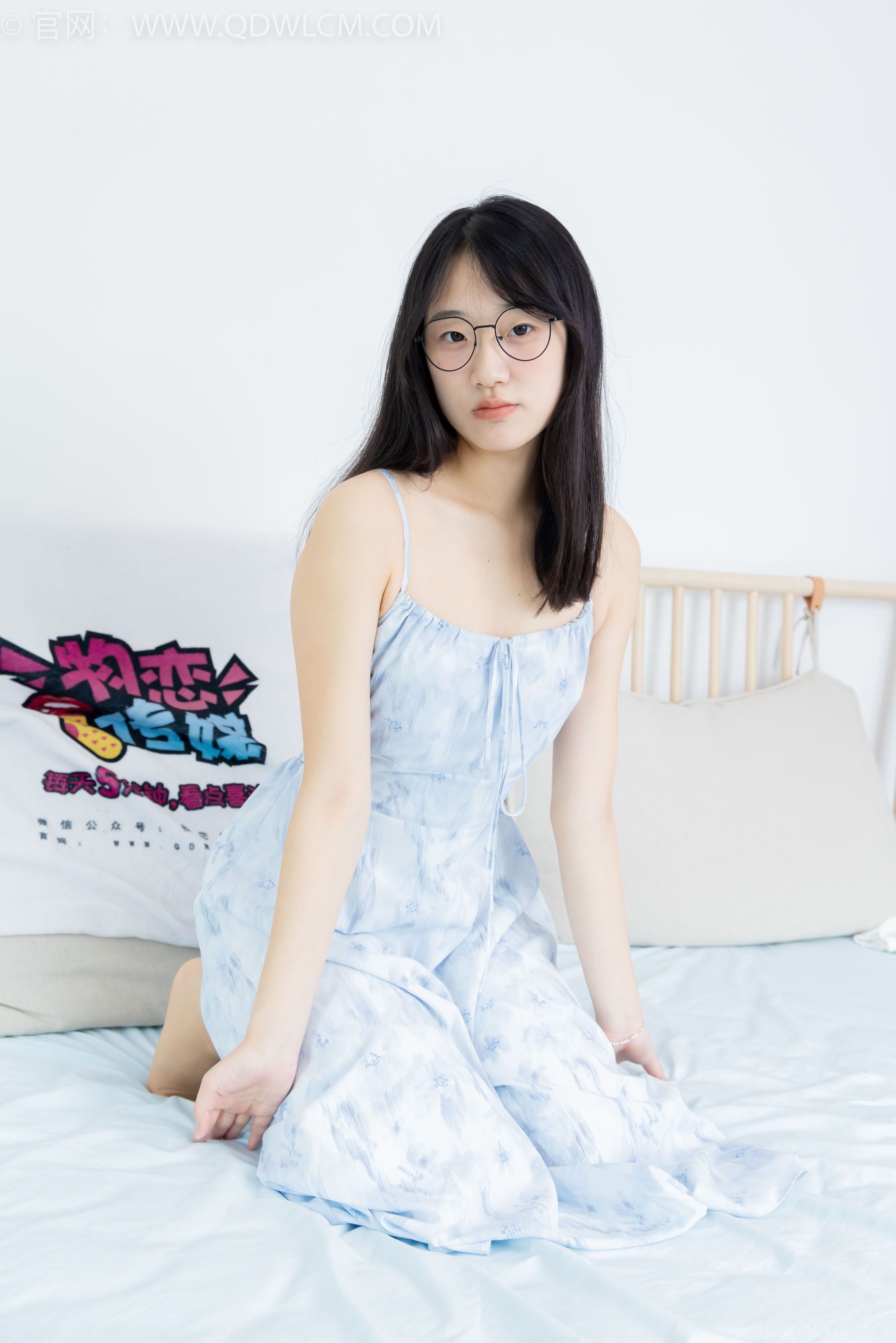 物恋传媒 No.2357 小椿 - 高跟凉鞋、肉丝/(150P)