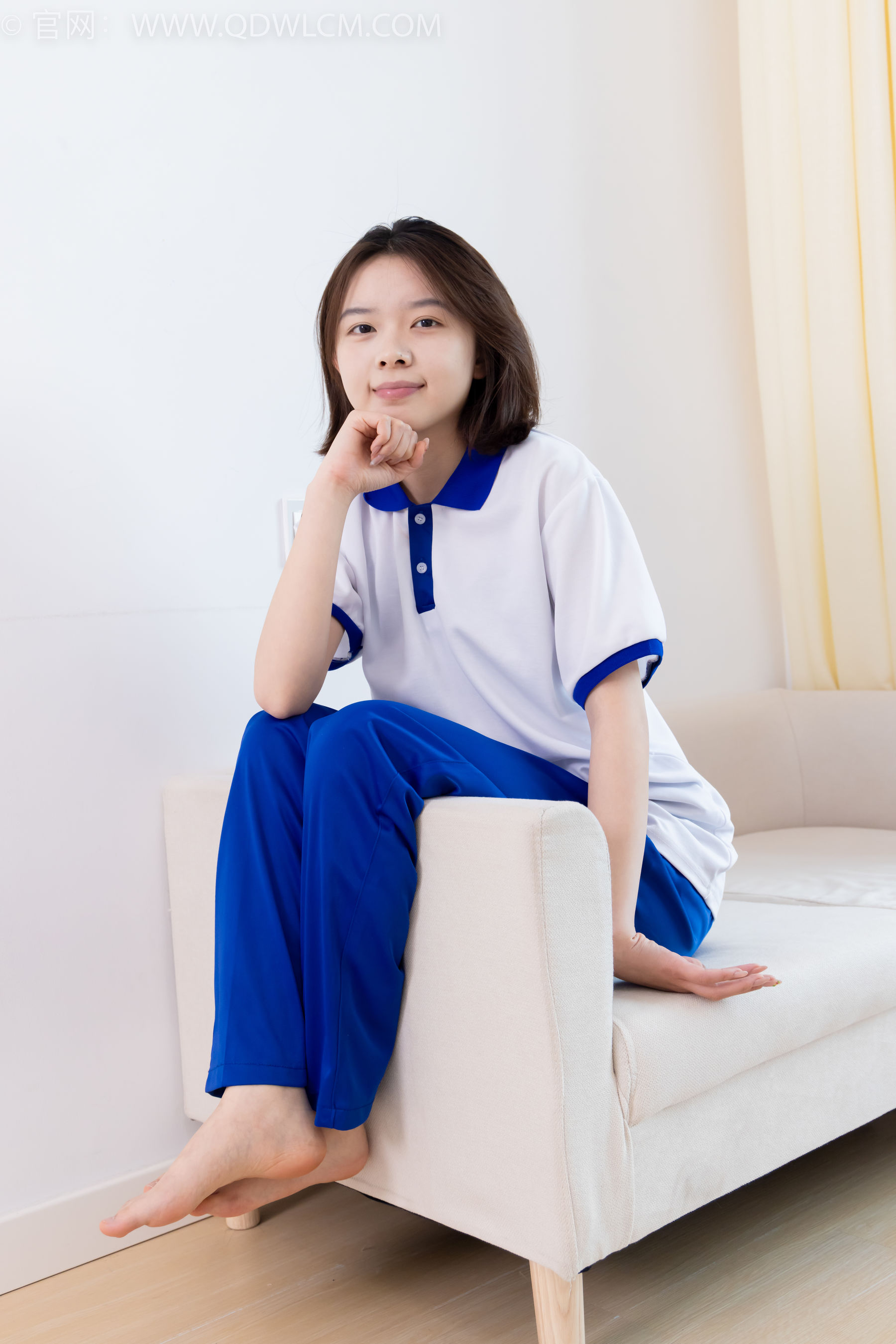 物恋传媒 No.2364 小悦 - 校服、板鞋、白棉袜、裸足/(150P)