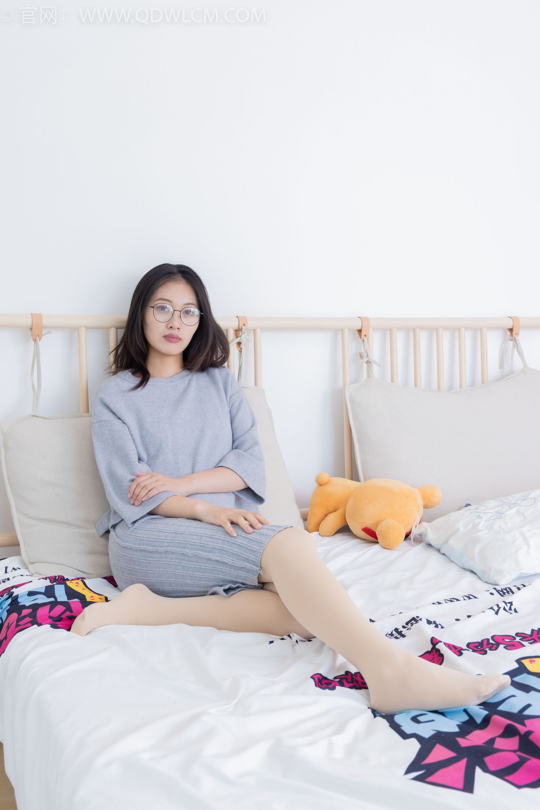 物恋传媒 No.2360 小优 - 平底鞋、厚肉丝/(155P)