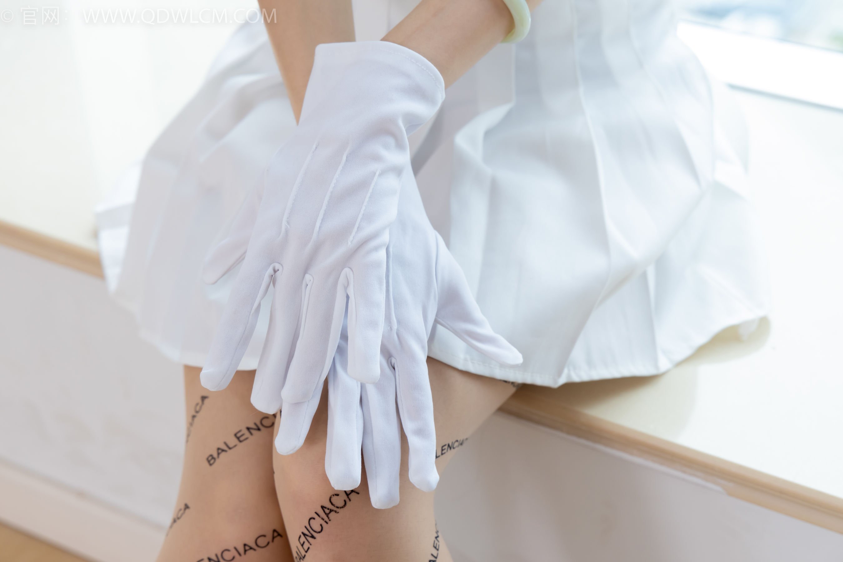 物恋传媒 No.2372 嘟嘟 - 高跟鞋、手套、薄黑丝脚尖加固款、薄肉丝脚尖加固款/(170P)