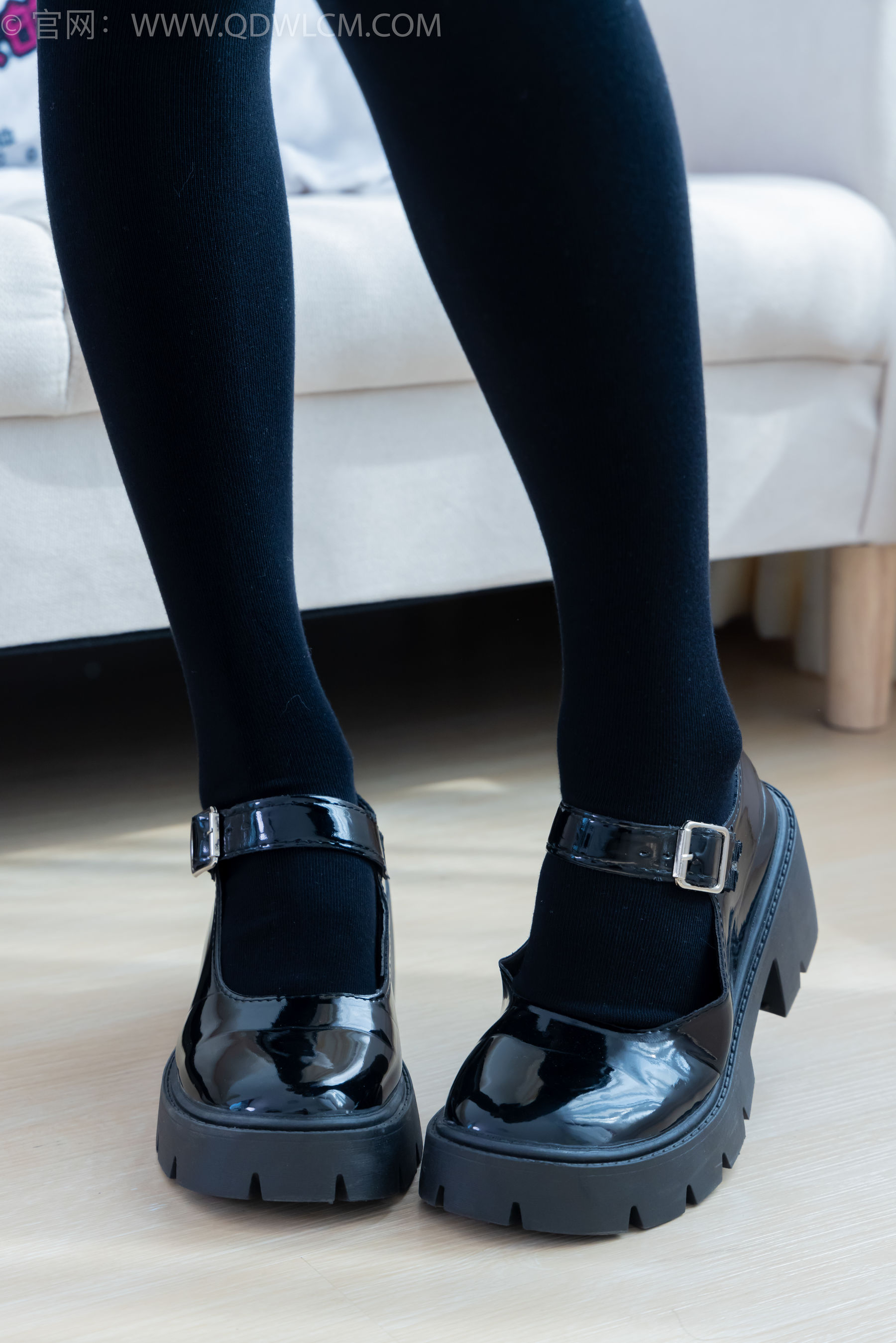 物恋传媒 No.2371 茯苓 - JK制服、皮鞋、拼接过膝袜/(155P)