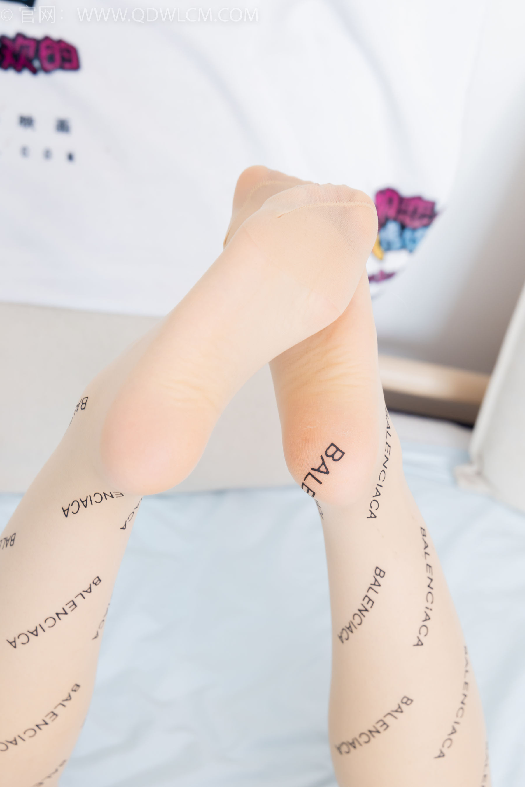 物恋传媒 No.2372 嘟嘟 - 高跟鞋、手套、薄黑丝脚尖加固款、薄肉丝脚尖加固款/(170P)