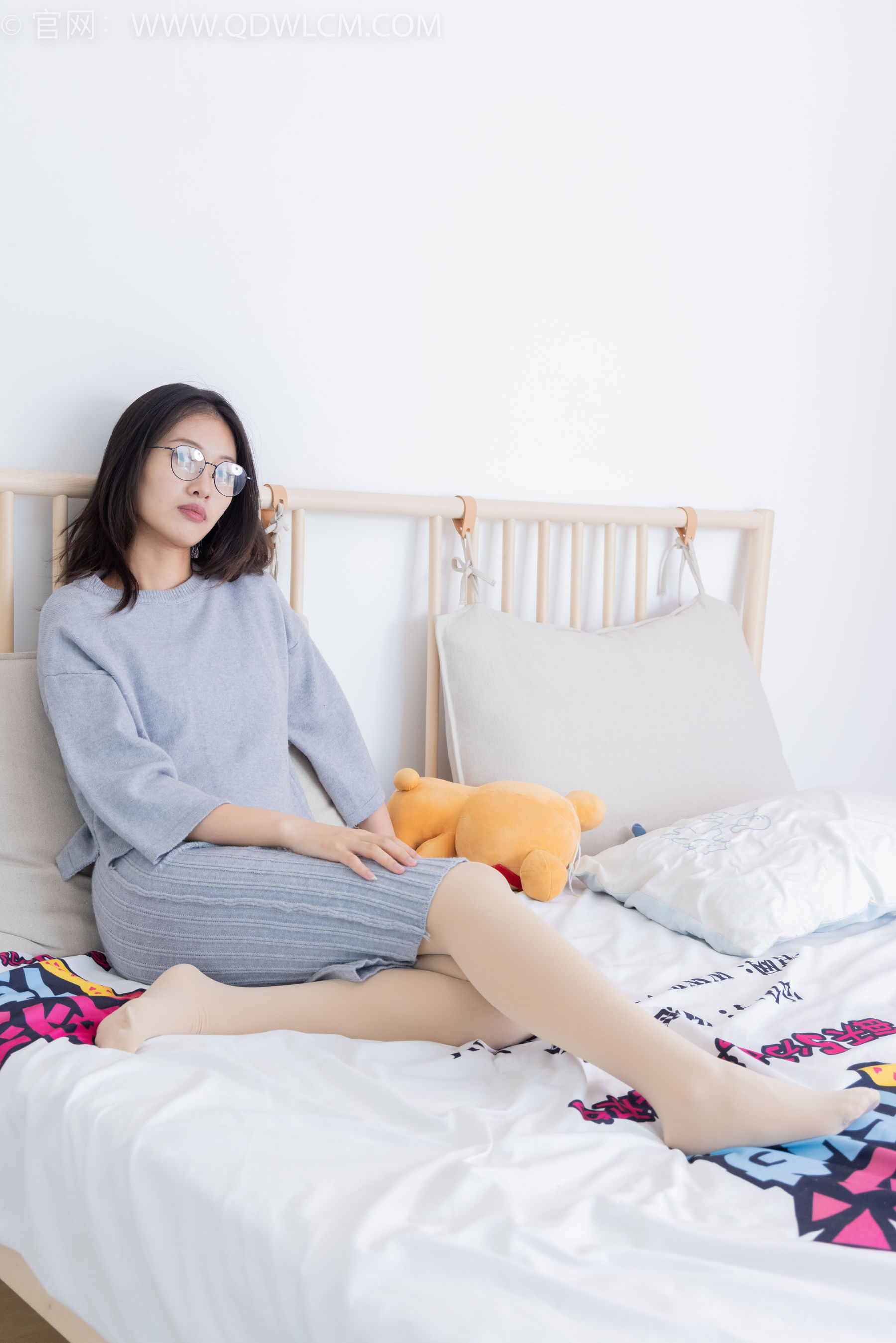 物恋传媒 No.2360 小优 - 平底鞋、厚肉丝/(155P)