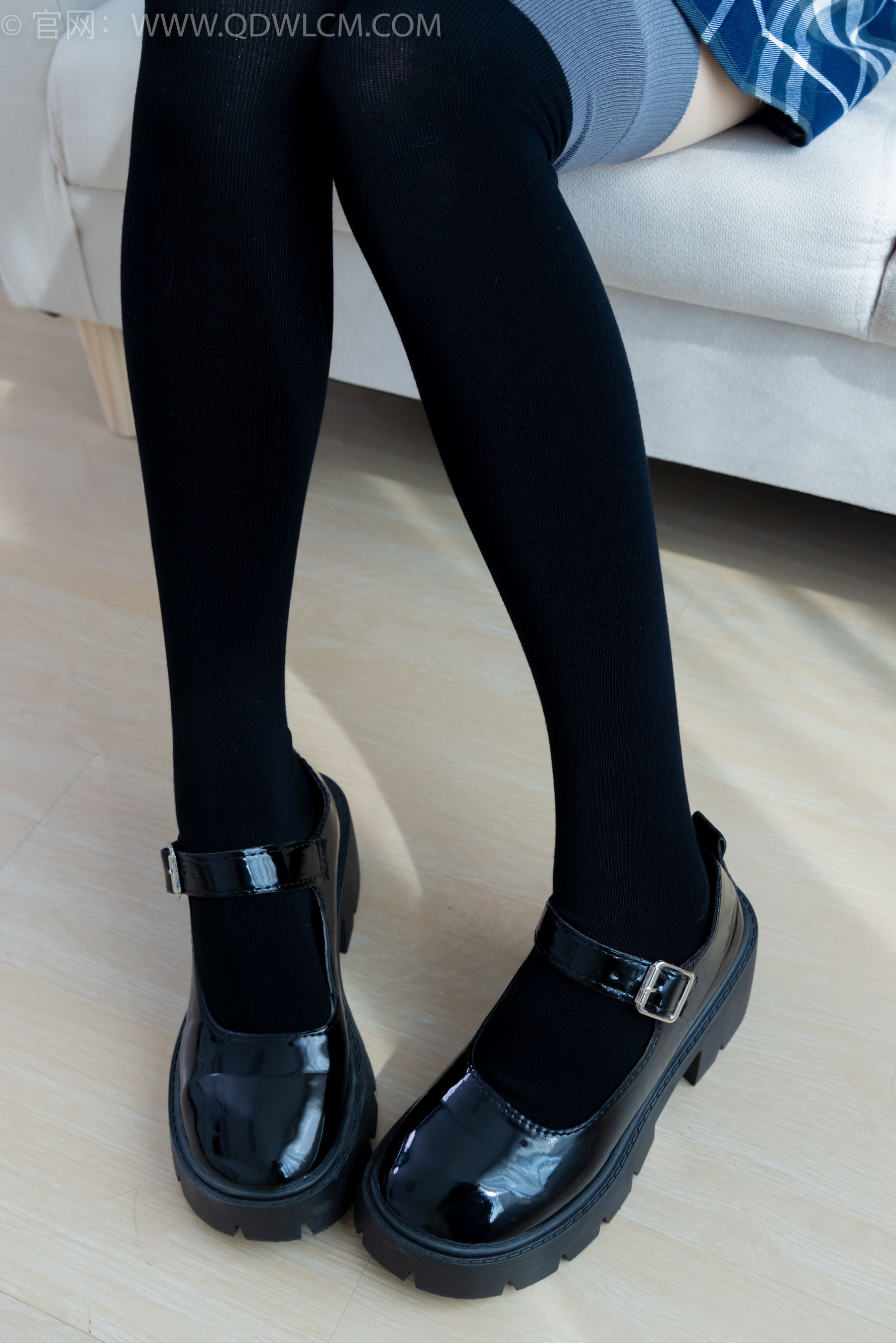 物恋传媒 No.2371 茯苓 - JK制服、皮鞋、拼接过膝袜/(155P)